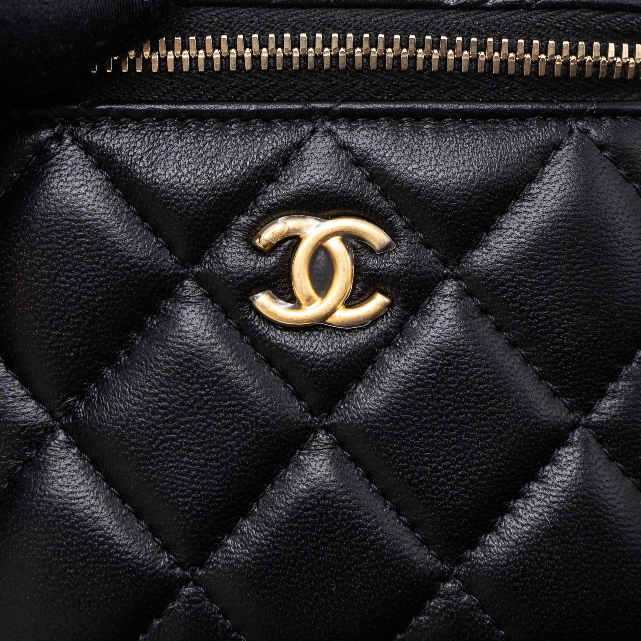 CHANEL PEARL CRUSH MINI VANITY WITH CHAIN LAMBSKIN BLACK BRUSHED GHW (MICROCHIP)