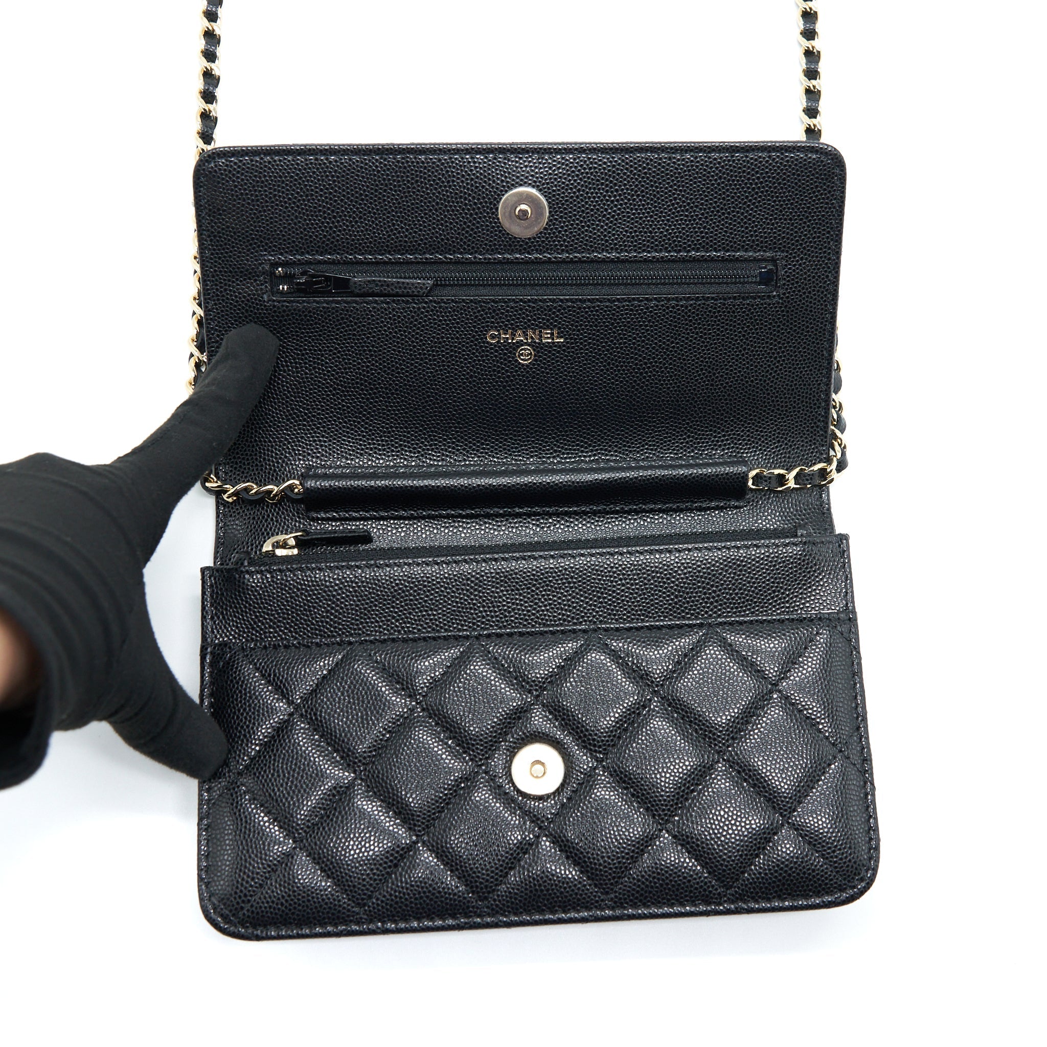 CHANEL 22S DETAILED CC LOGO WALLET ON CHAIN CAVIAR BLACK LGHW (MICROCHIP)