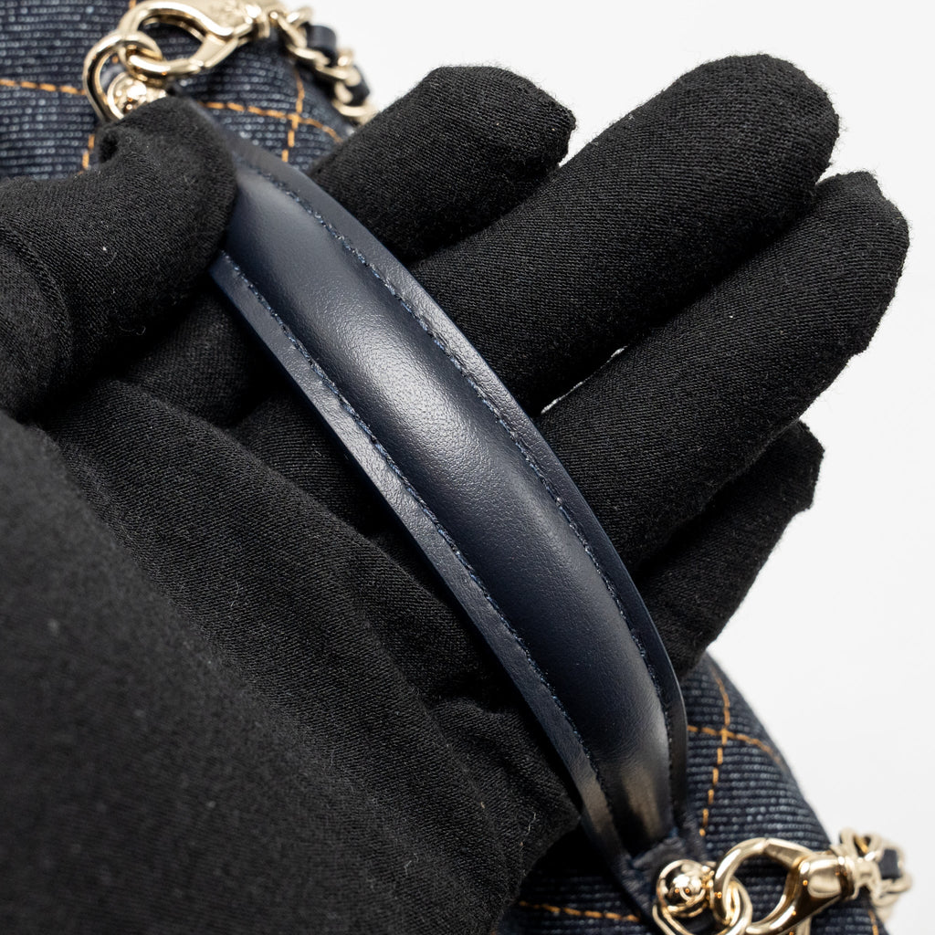 CHANEL 26P TOP HANDLE VANITY DENIM DARK BLUE LGHW (MICROCHIP)
