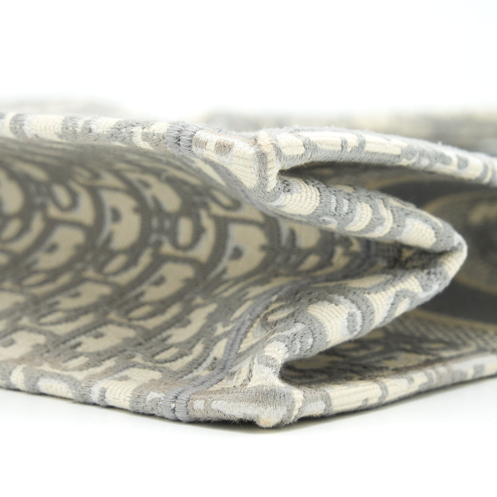 DIOR MEDIUM BOOK TOTE GREY OBLIQUE EMBROIDERY