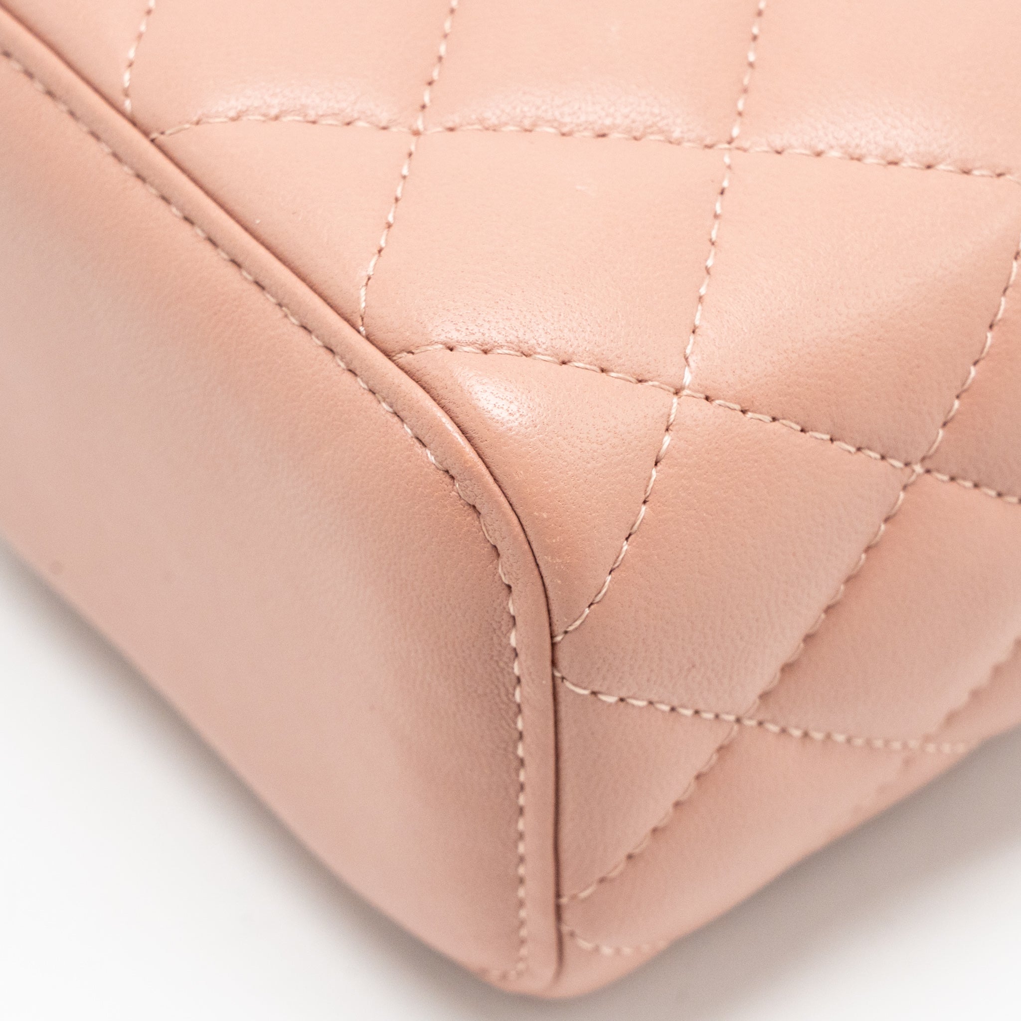 CHANEL PEARL CRUSH MINI VANITY WITH CHAIN LAMBSKIN PINK GHW