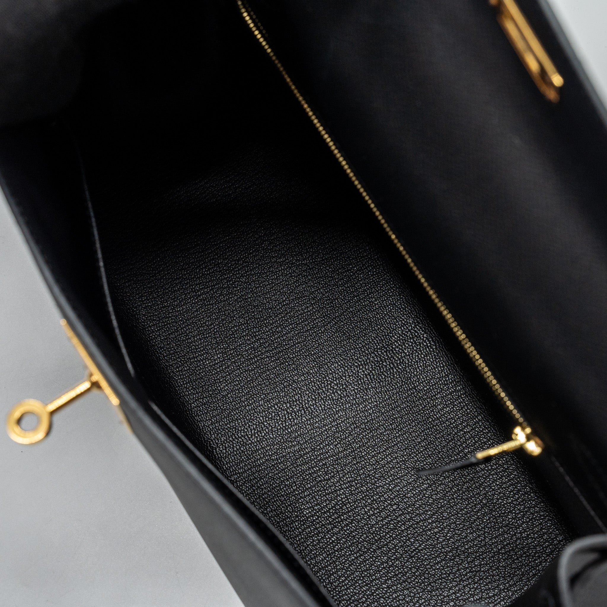 HERMES KELLY 28 EPSOM BLACK GHW