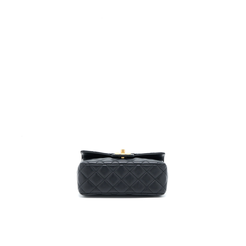 CHANEL SEASONAL FLAP BAG WITH DETAIL CHAIN LAMBSKIN BLACK BRUSHED GHW (MICROCHIP)