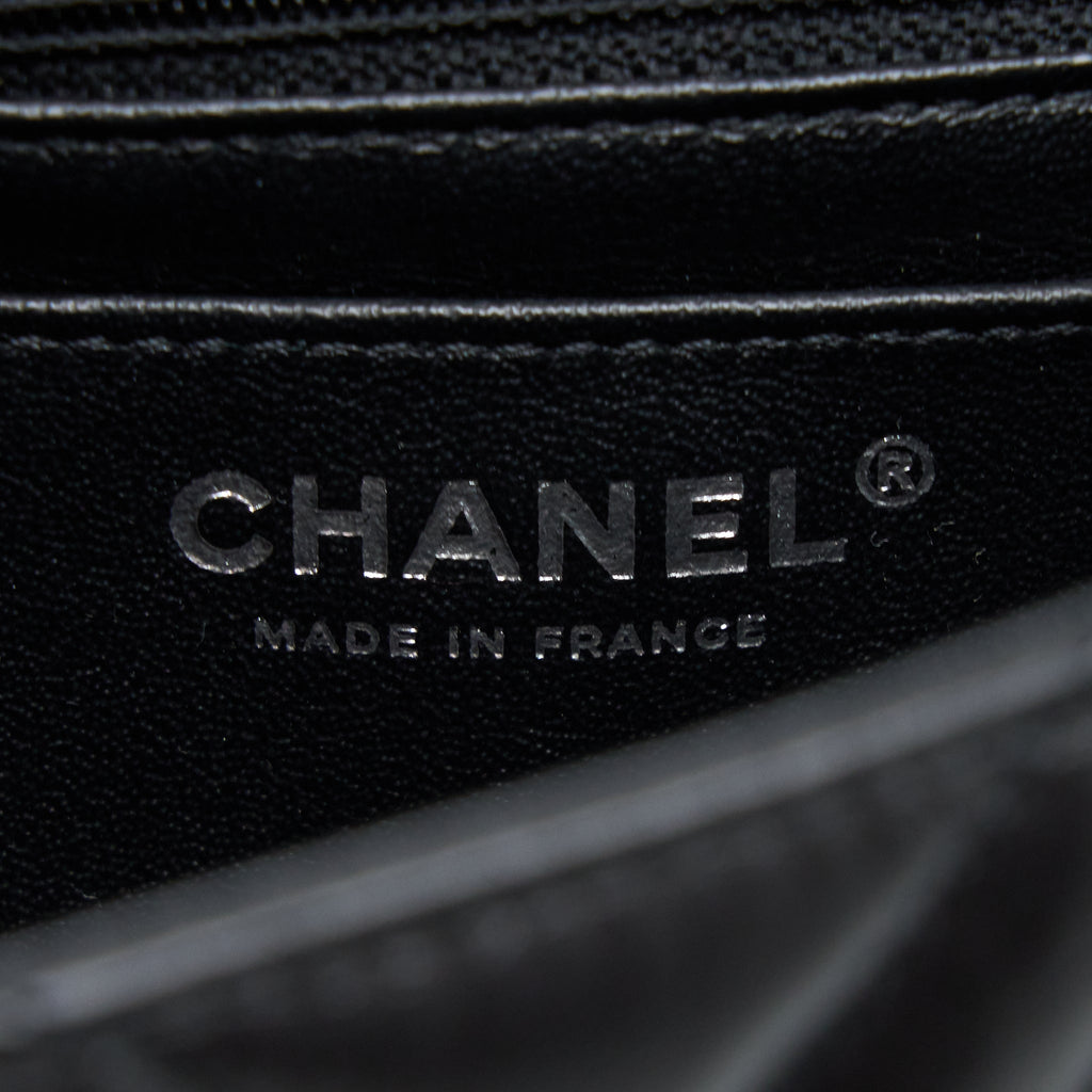 CHANEL MINI 2.55 REISSUE CHEVRON CALFSKIN SO BLACK