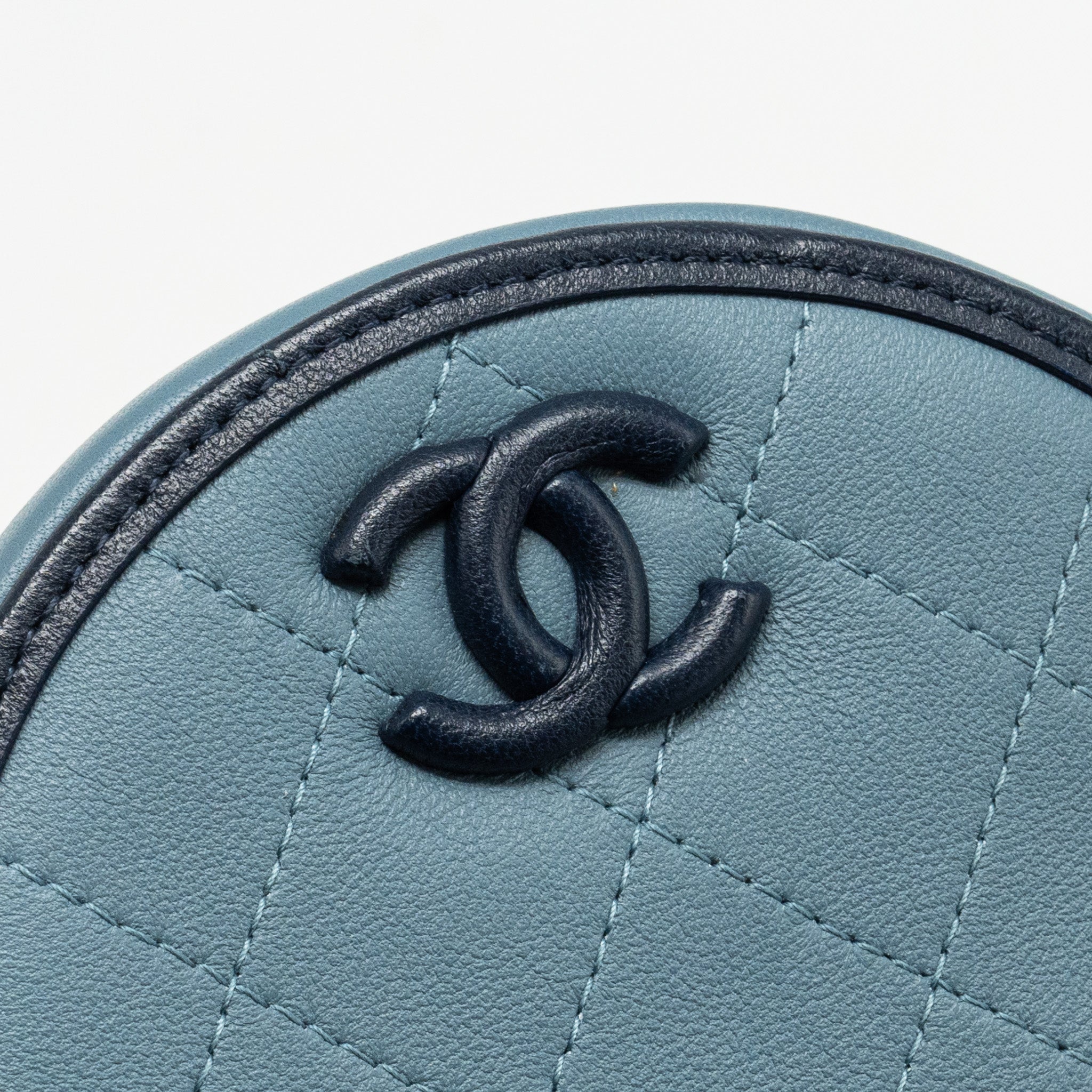CHANEL ROUND CLUTCH WITH CHAIN LAMBSKIN MULTICOLOUR BLUE SHW