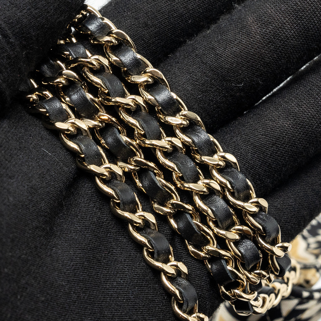 CHANEL MINI CLUTCH WITH CHAIN FABRIC MULTICOLOUR LGHW (MICROCHIP)