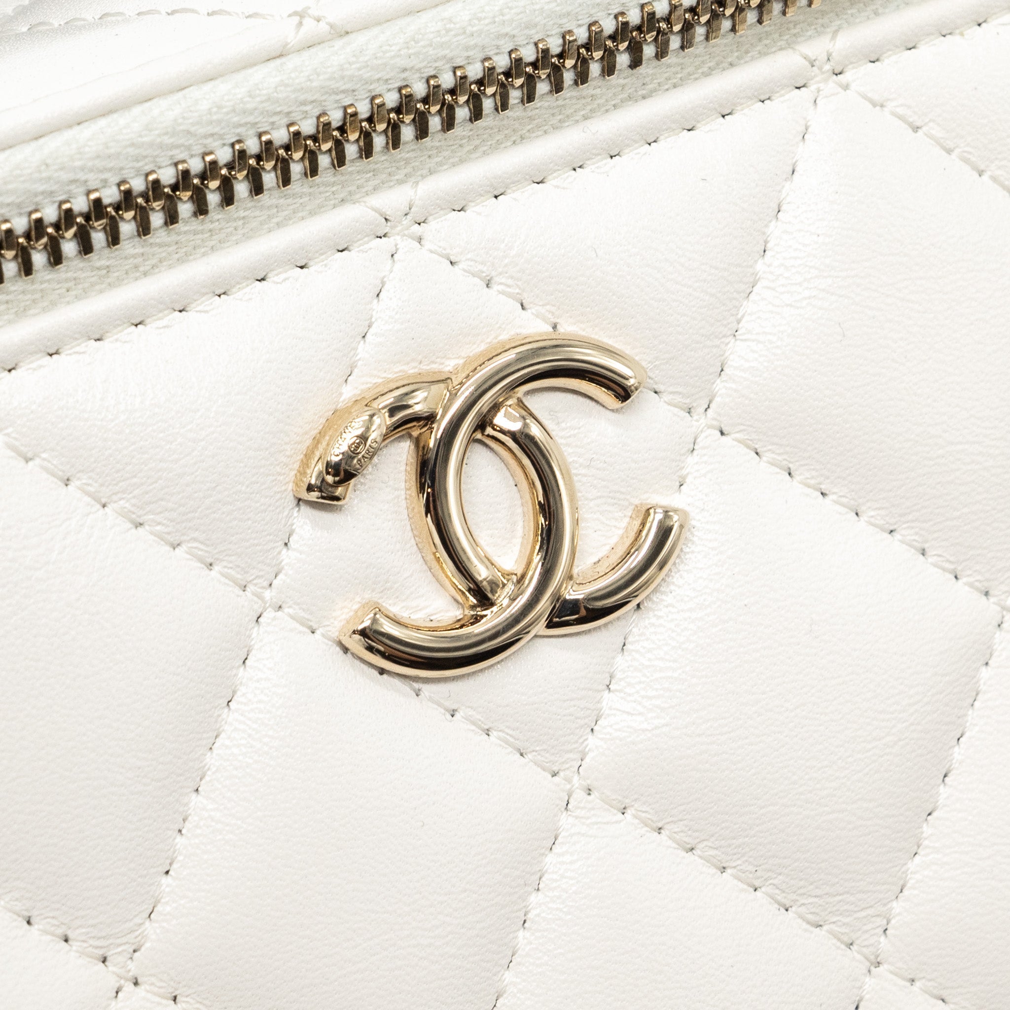 CHANEL LETTER/CC LOGO CHAIN LONG VANITY CALFSKIN WHITE LGHW (MICROCHIP)