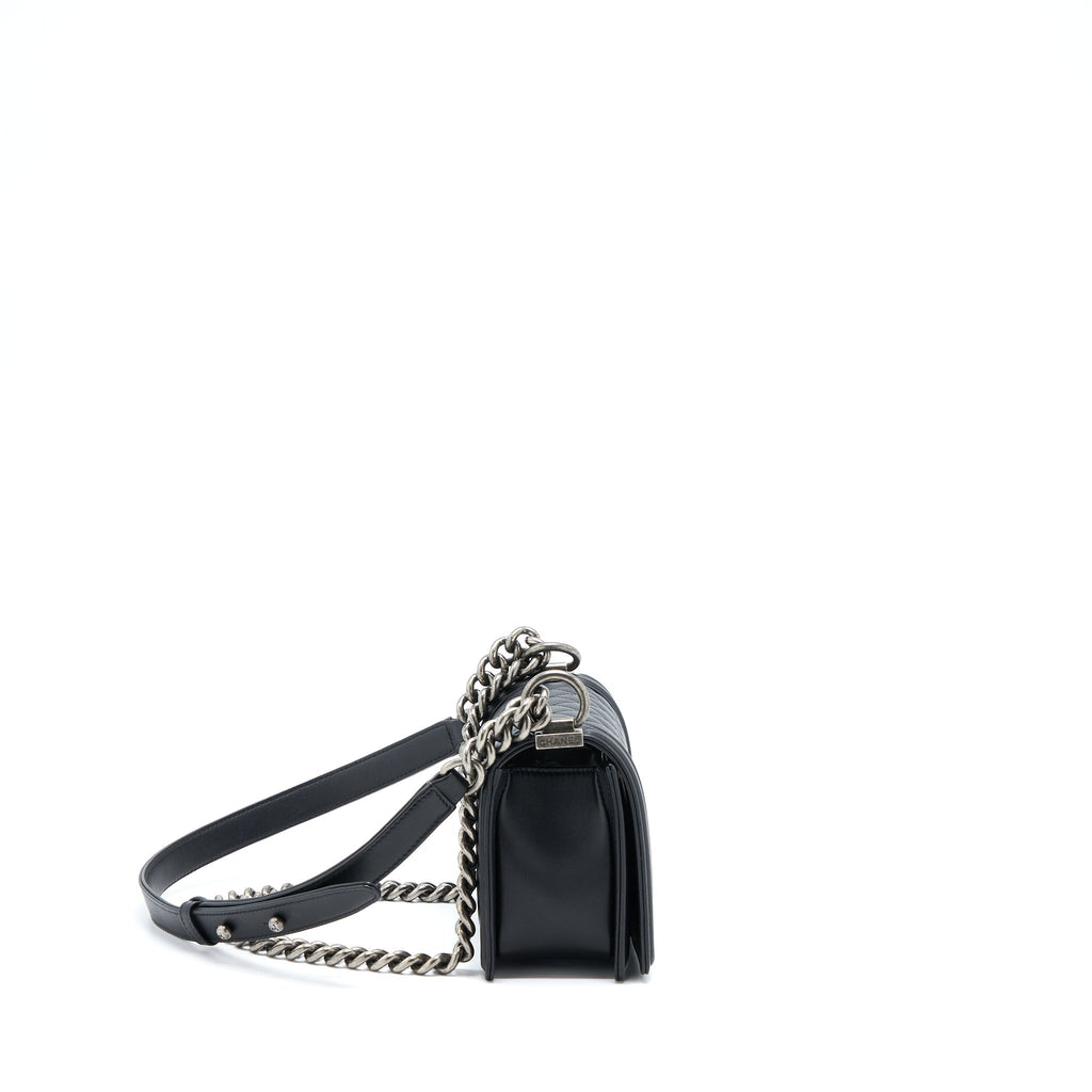 CHANEL SMALL BOY BAG CALFSKIN BLACK WITH RUTHENIUM HARDWARE