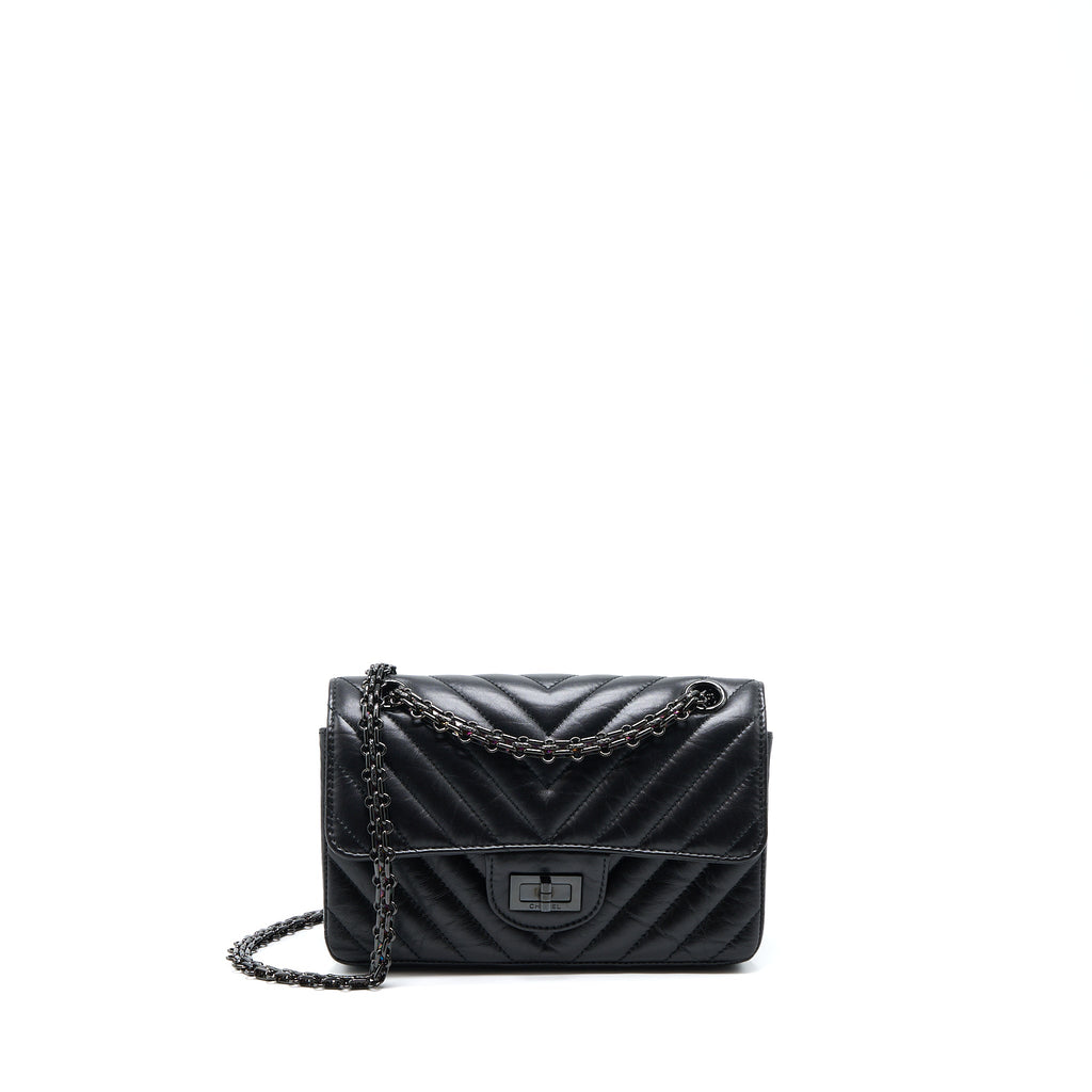 CHANEL MINI 2.55 REISSUE CHEVRON CALFSKIN SO BLACK