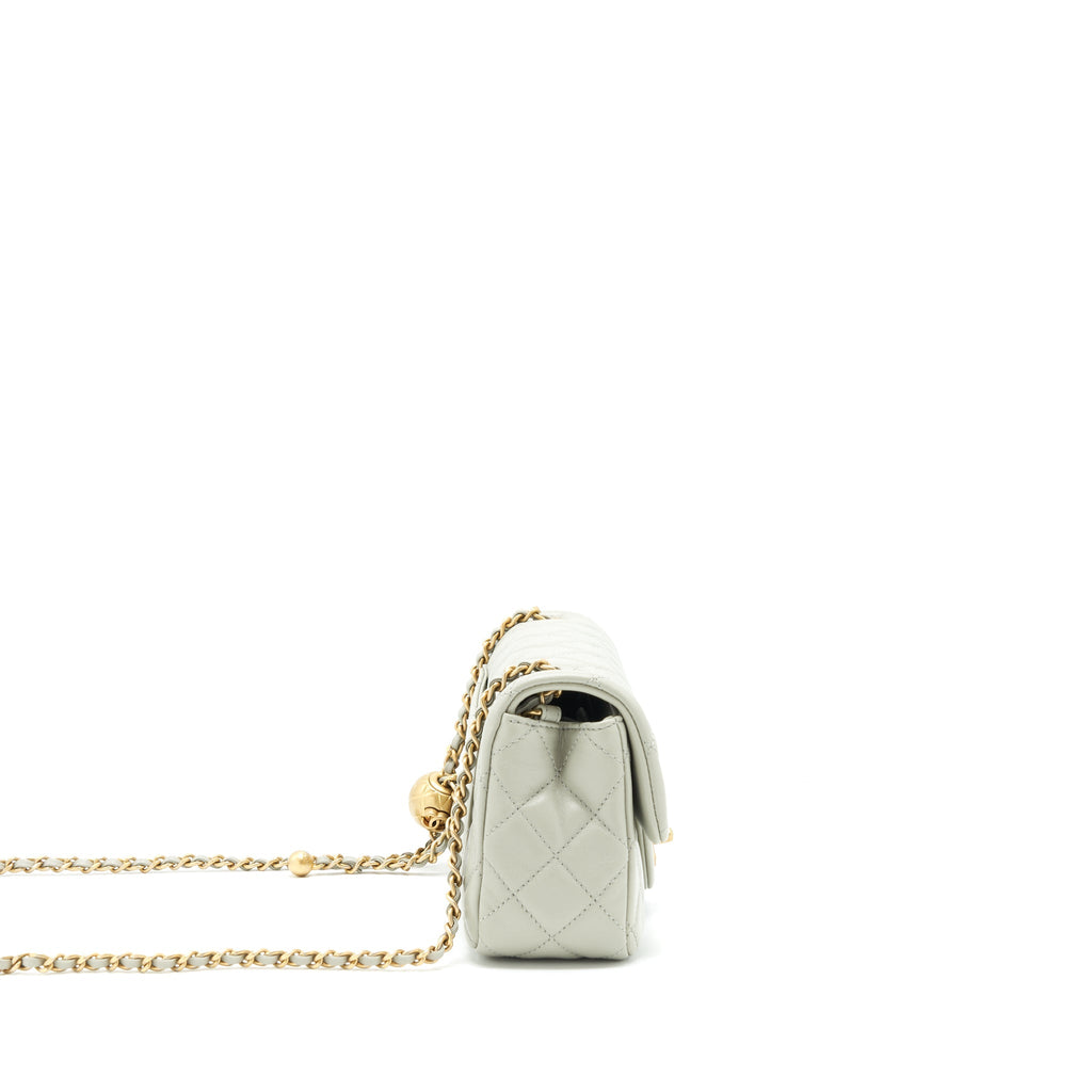 CHANEL 22C LIGHT PEARL CRUSH MINI FLAP BAG LAMBSKIN LIGHT GREY GHW (MICROCHIP)