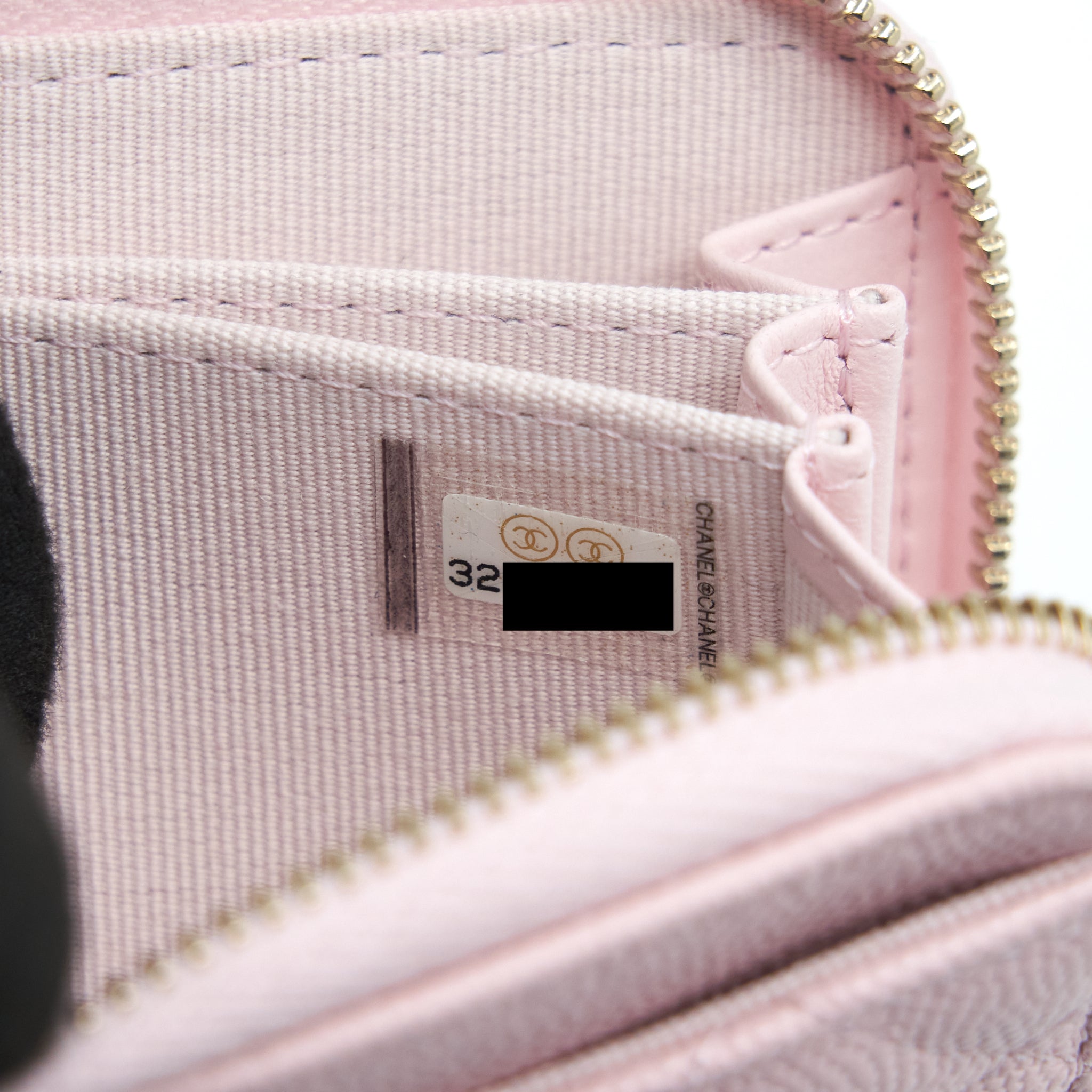 CHANEL ZIP CARD HOLDER CAVIAR LIGHT PINK LGHW