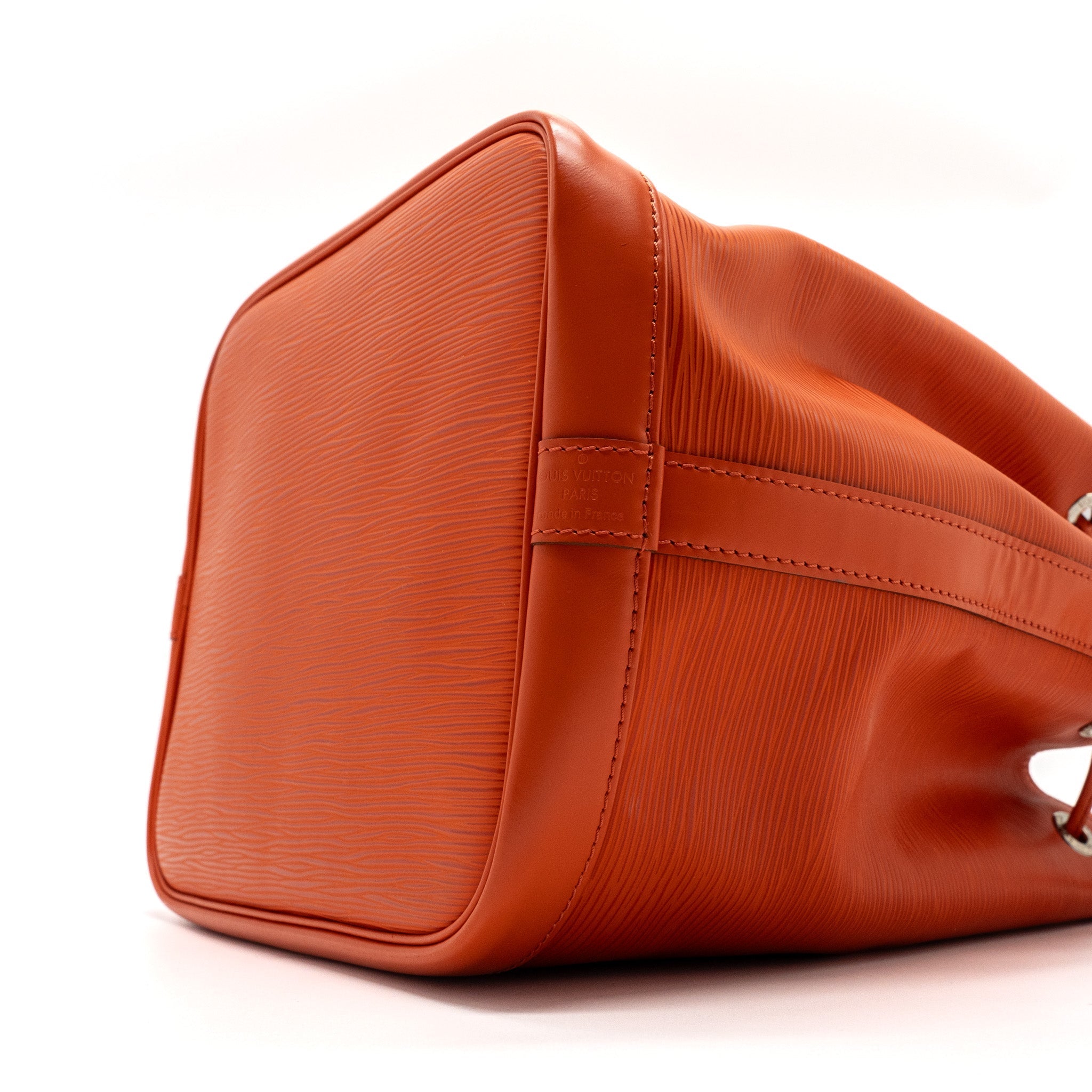 LOUIS VUITTON PETIT NOE EPI ORANGE SHW