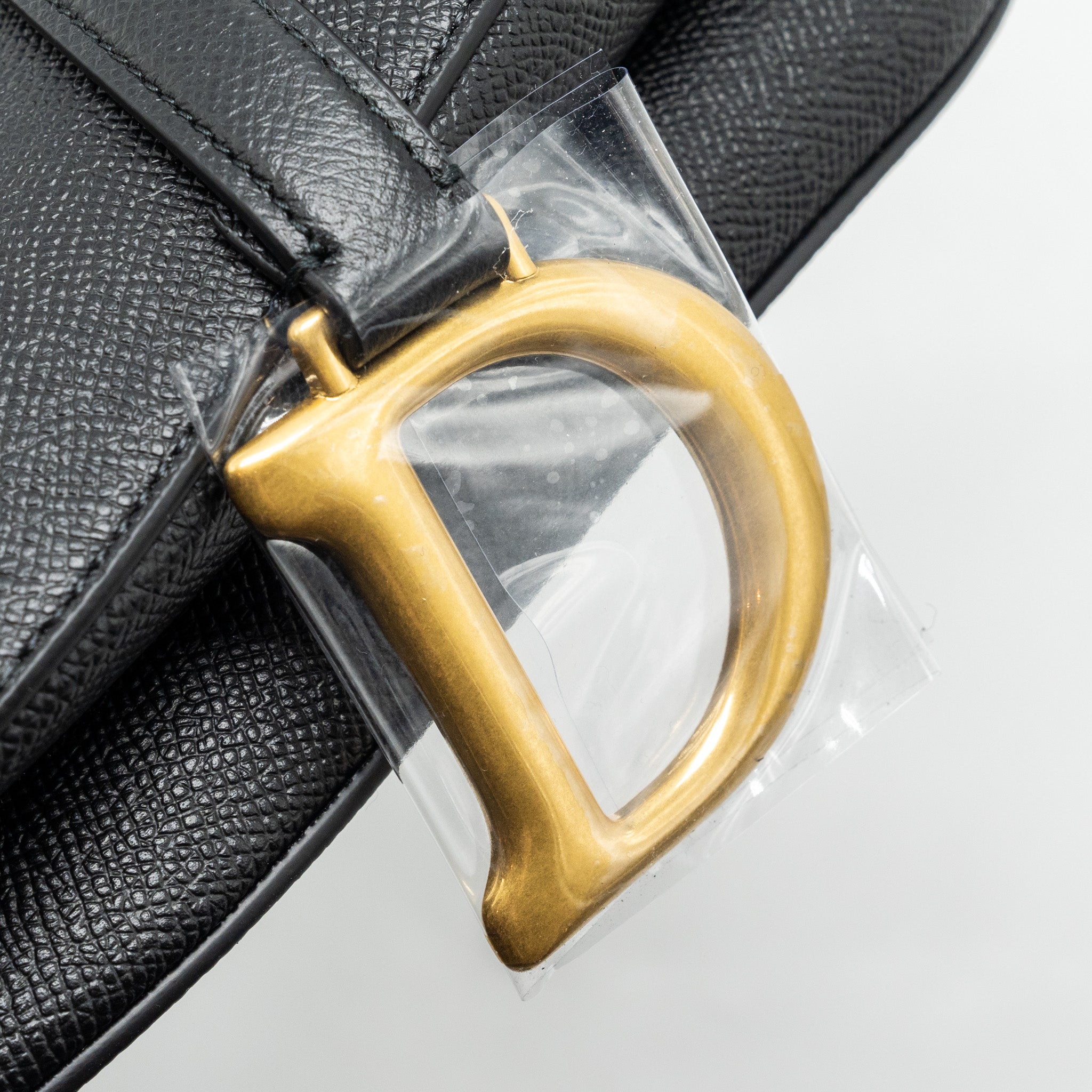 DIOR MEDIUM SADDLE BAG WITH STRAP CALFSKIN BLACK GHW