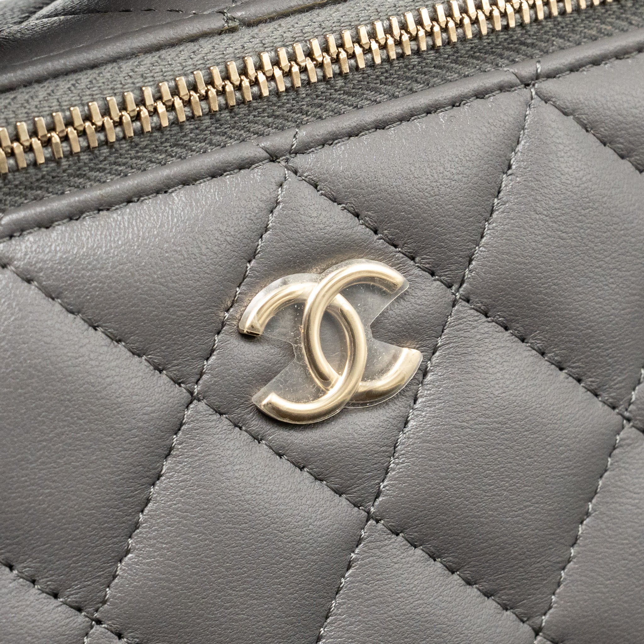 CHANEL TOP HANDLE LONG VANITY WITH CHAIN LAMBSKIN GREY LGHW (MICROCHIP)