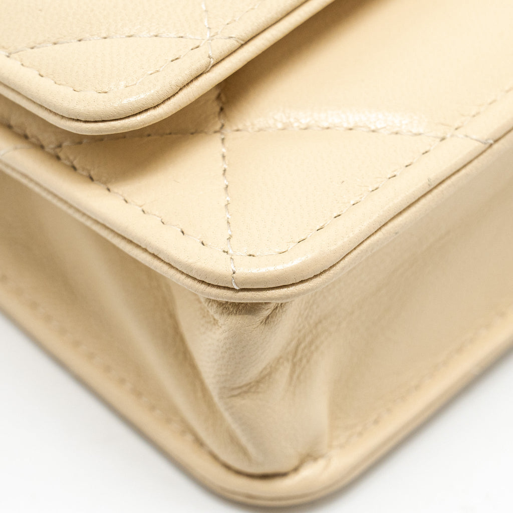 CHANEL 19 WALLET ON CHAIN LAMBSKIN LIGHT BEIGE MULTICOLOUR HARDWARE
