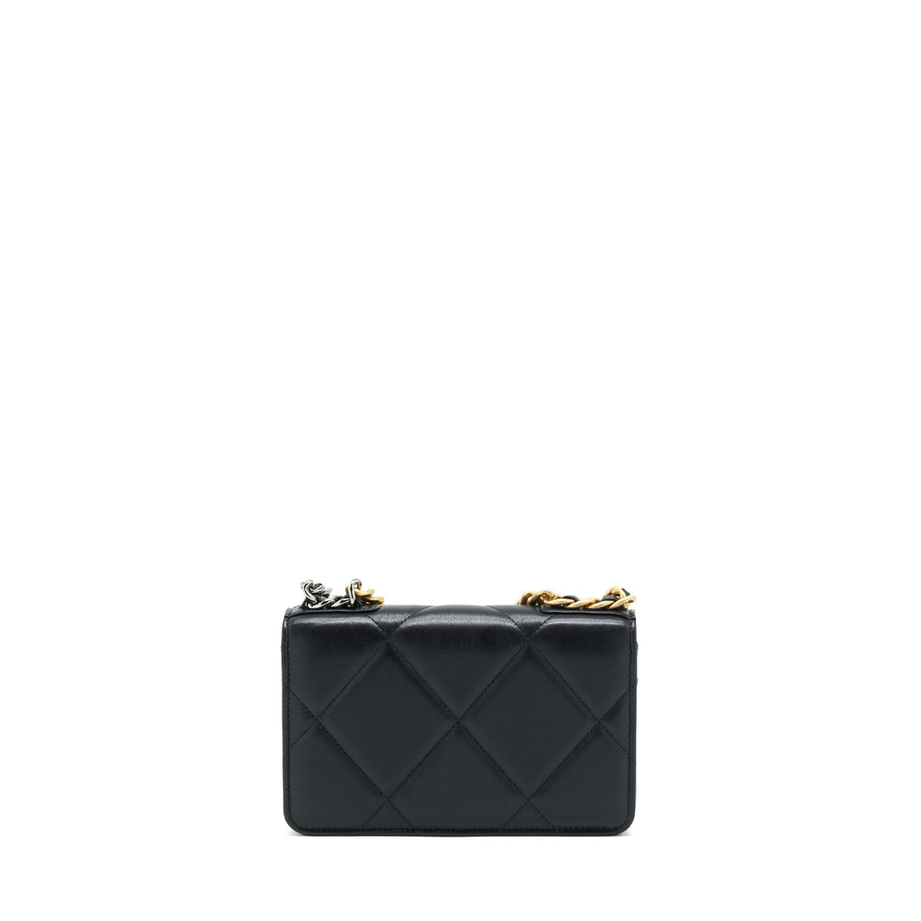 CHANEL 19 WALLET ON CHAIN LAMBSKIN BLACK WITH MULTICOLOUR HARDWARE (MICROCHIP)