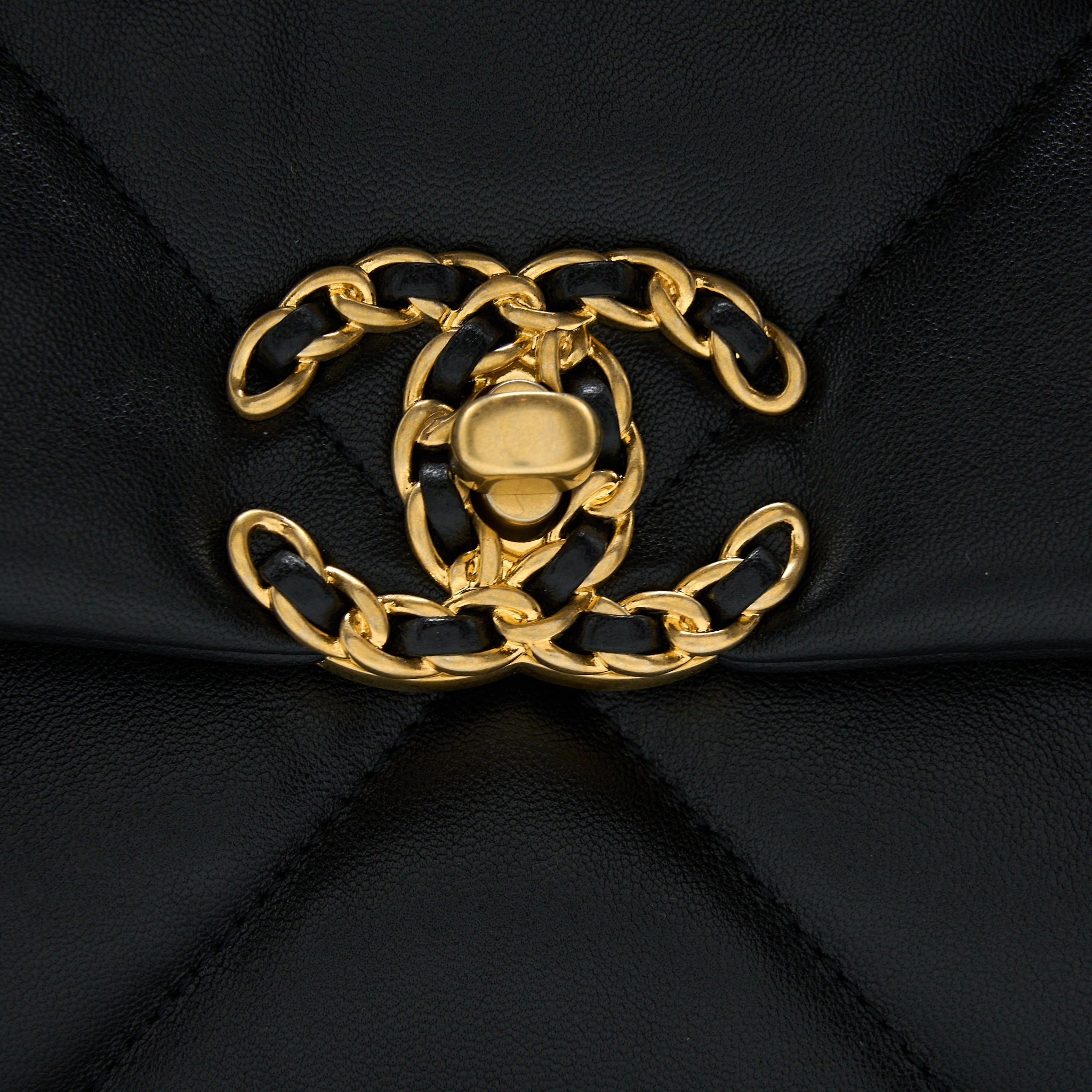CHANEL SMALL 19 BAG LAMBSKIN BLACK WITH MULTICOLOUR HARDWARE (MICROCHIP)
