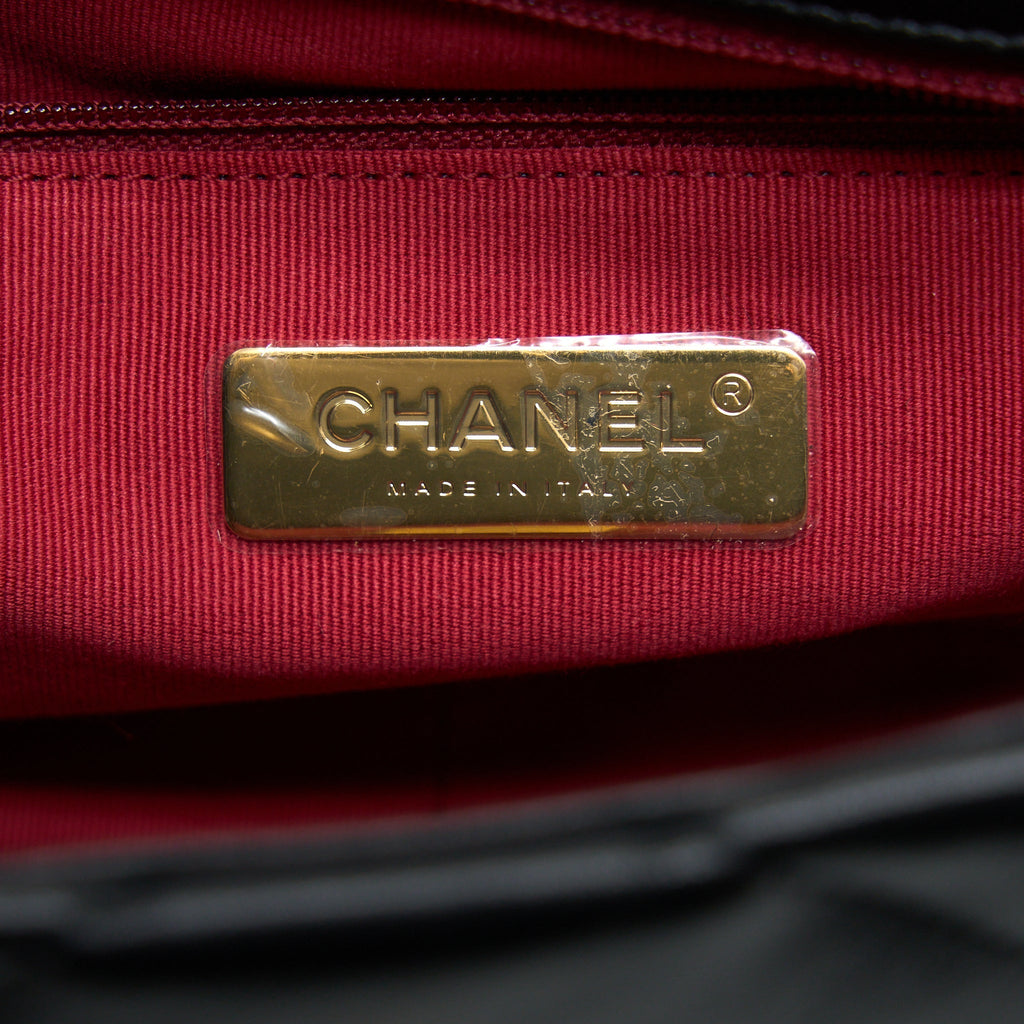CHANEL SMALL 19 BAG LAMBSKIN BLACK WITH MULTICOLOUR HARDWARE (MICROCHIP)