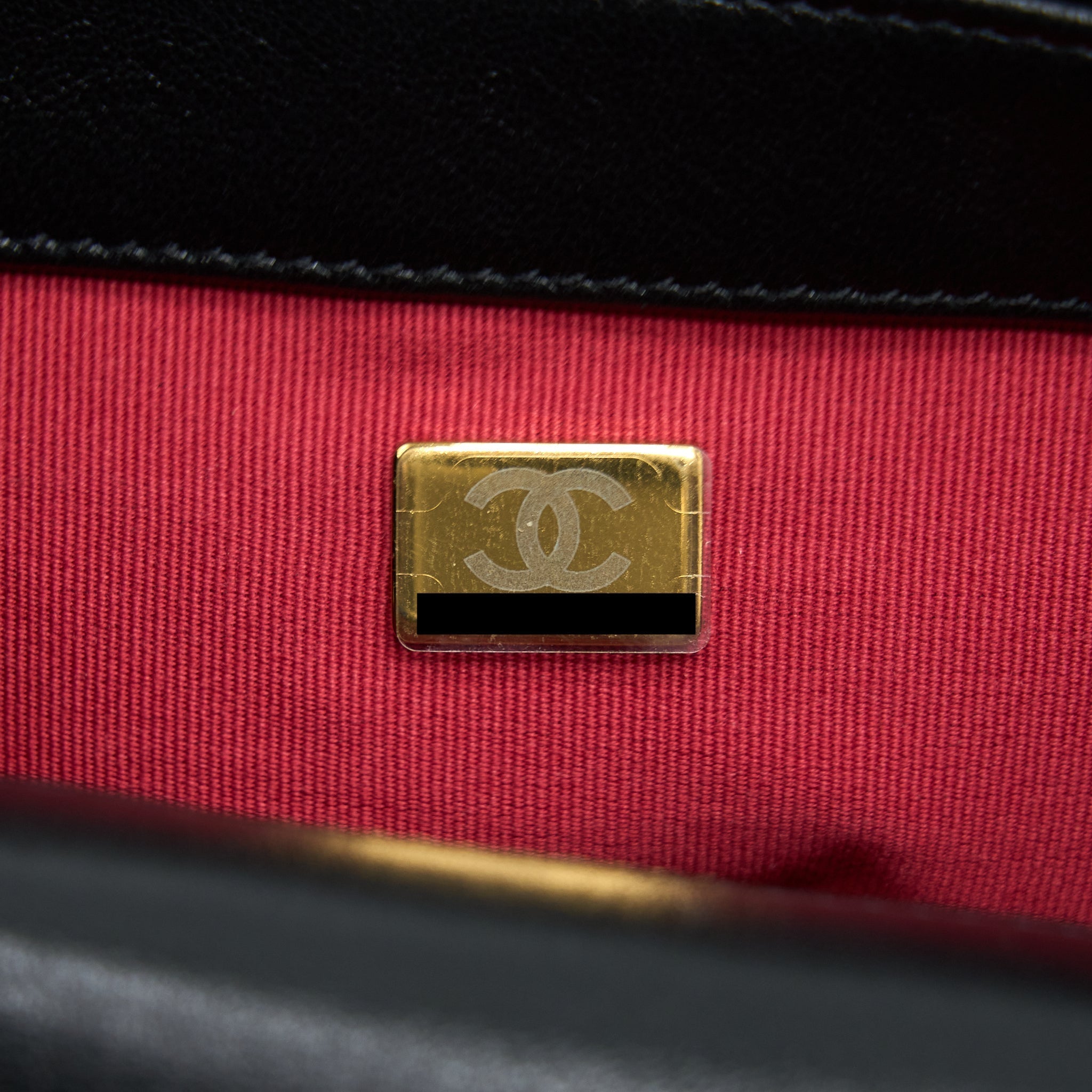 CHANEL SMALL 19 BAG LAMBSKIN BLACK WITH MULTICOLOUR HARDWARE (MICROCHIP)