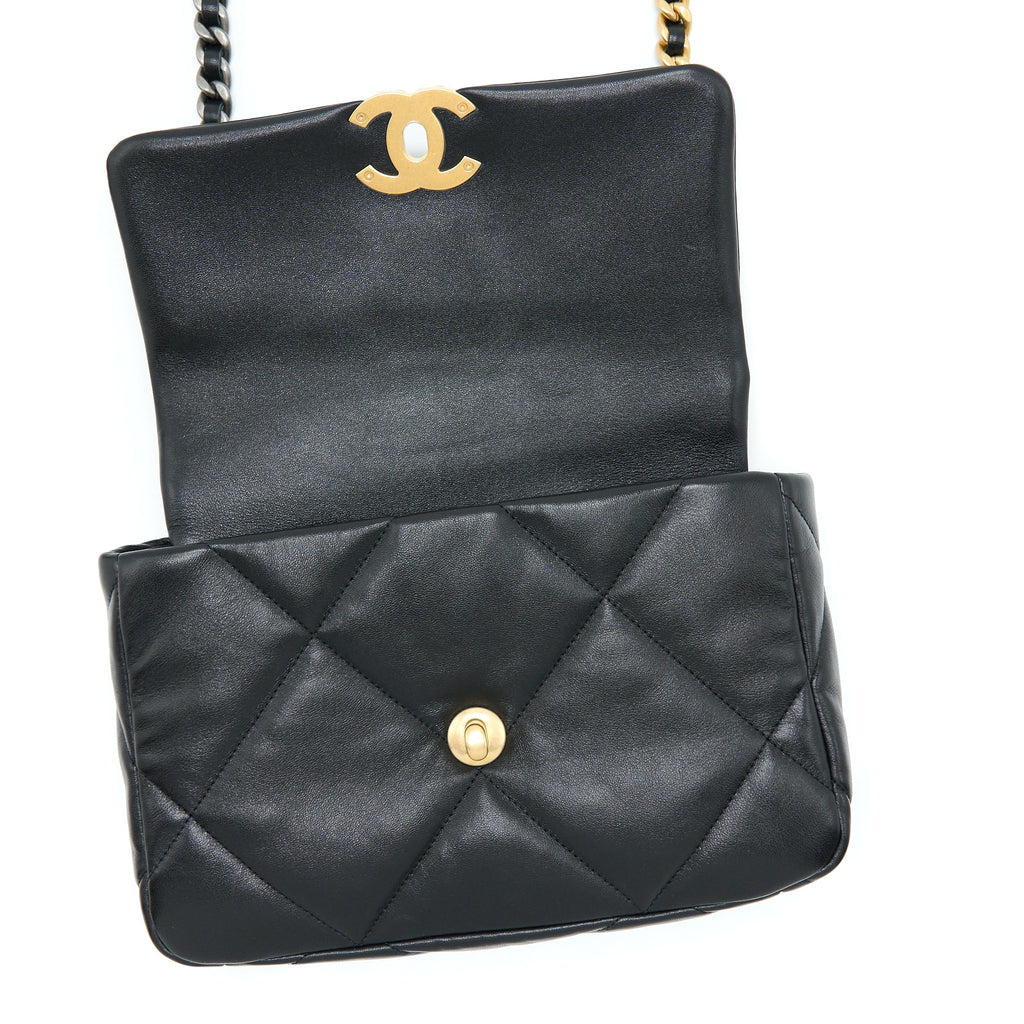 CHANEL SMALL 19 BAG LAMBSKIN BLACK WITH MULTICOLOUR HARDWARE (MICROCHIP)