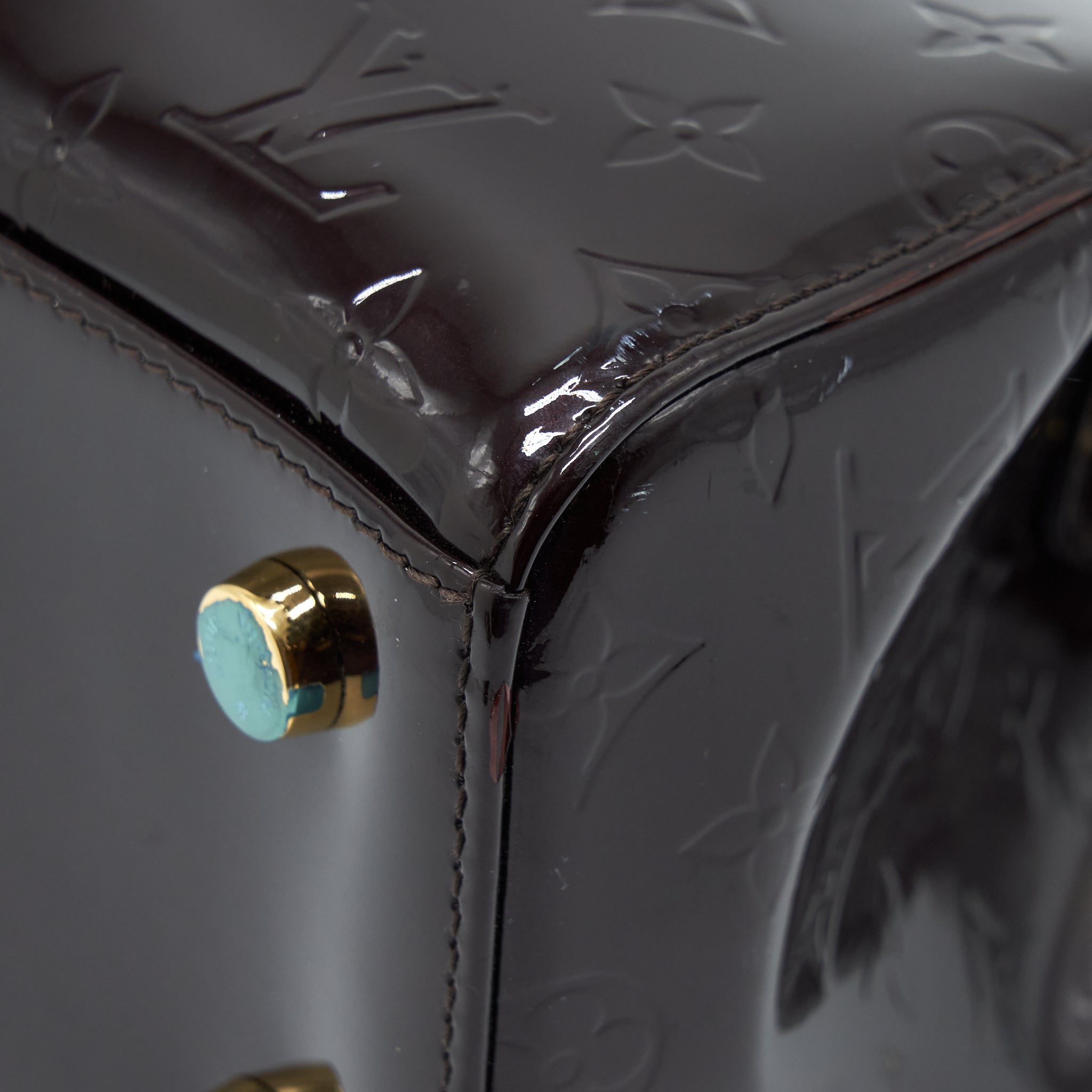 LOUIS VUITTON AMARANTE MONOGRAM VERNIS BREA MM BAG GHW