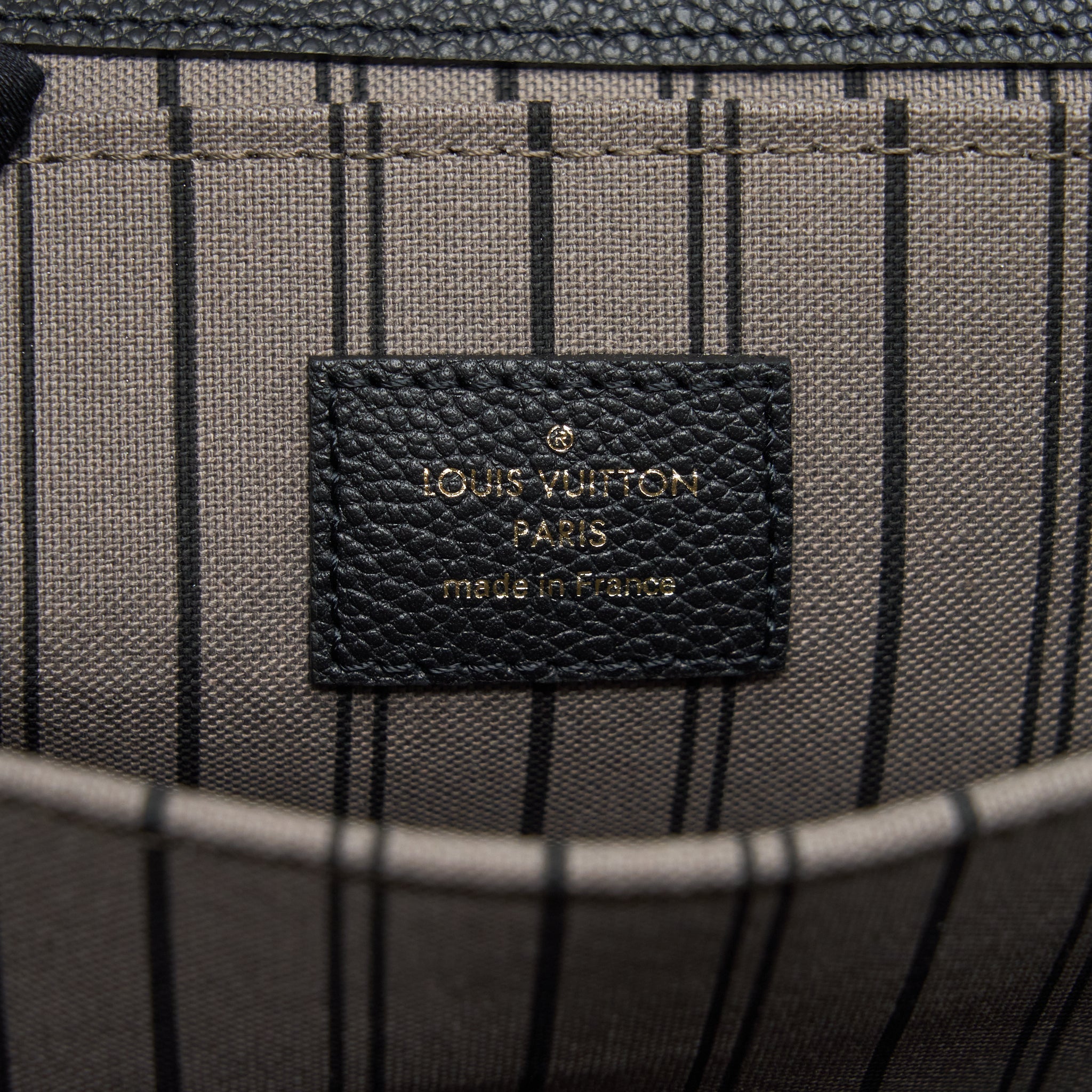 LOUIS VUITTON POCHETTE MÉTIS MONOGRAM EMPREINTE BLACK GHW