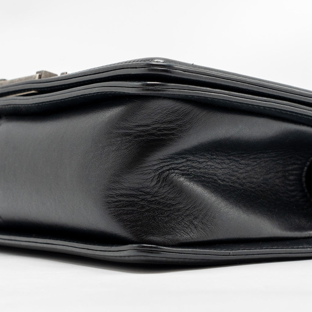 CHANEL MEDIUM BOY BAG CALFSKIN BLACK RUTHENIUM HARDWARE