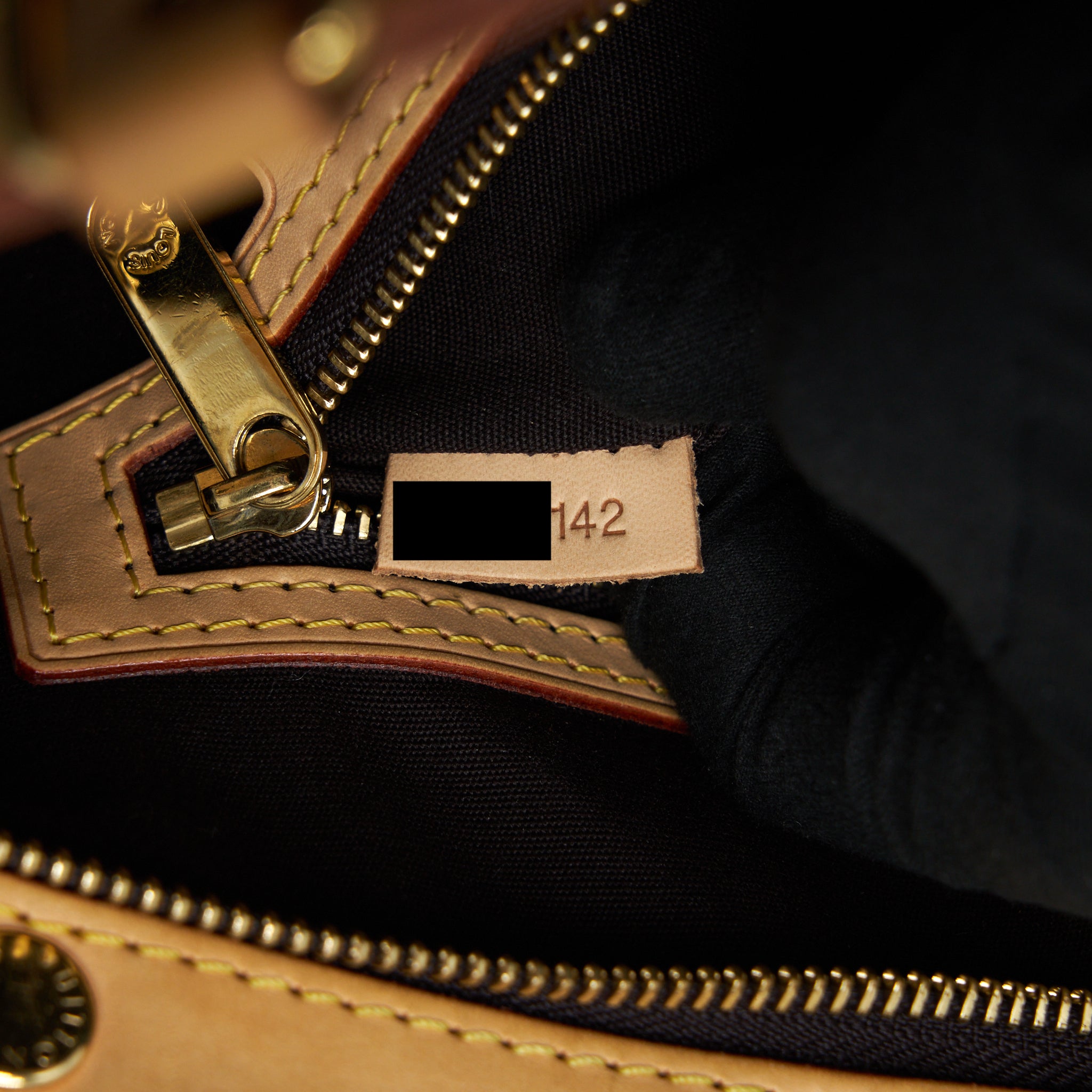 LOUIS VUITTON AMARANTE MONOGRAM VERNIS BREA MM BAG GHW