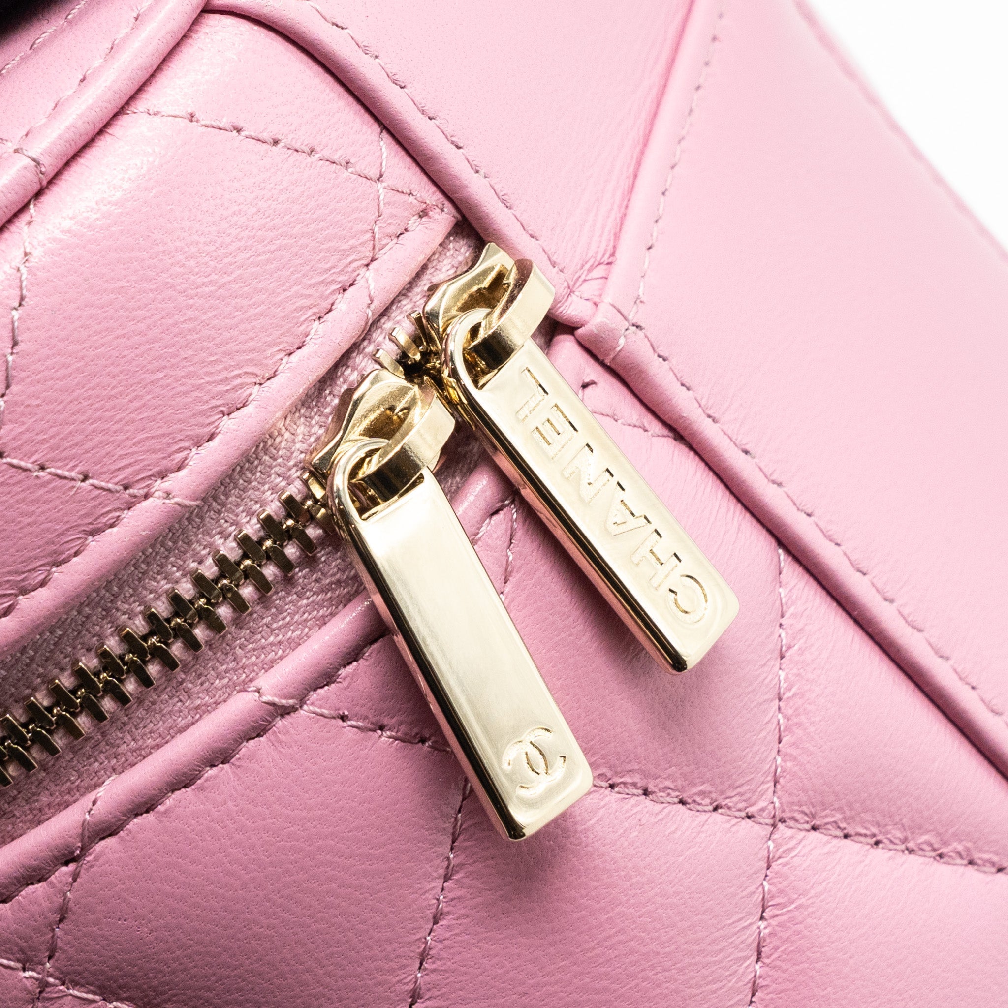 CHANEL TOP HANDLE ROUND VANITY CASE LAMBSKIN PINK LGHW