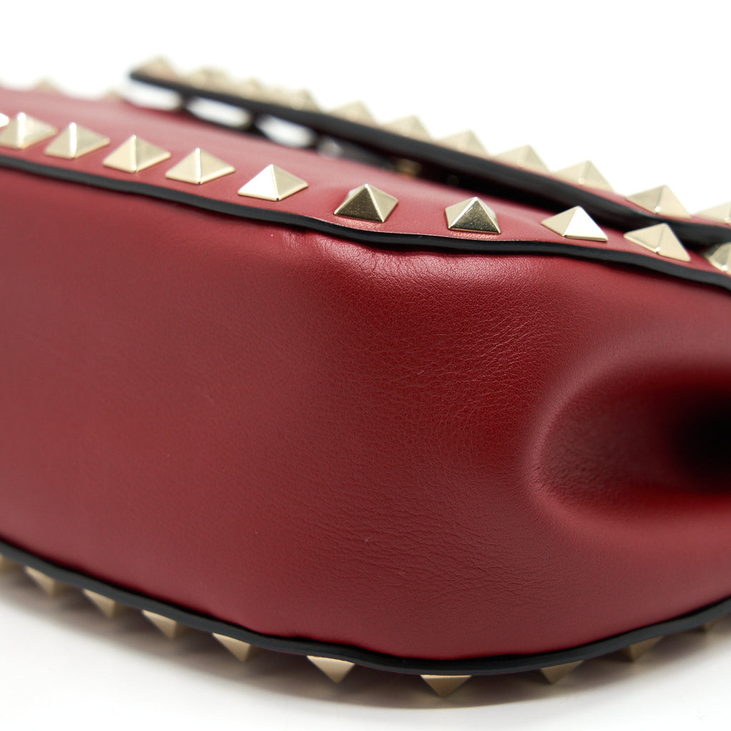 VALENTINO ROCKSTUD SMALL SADDLE BAG IN RED