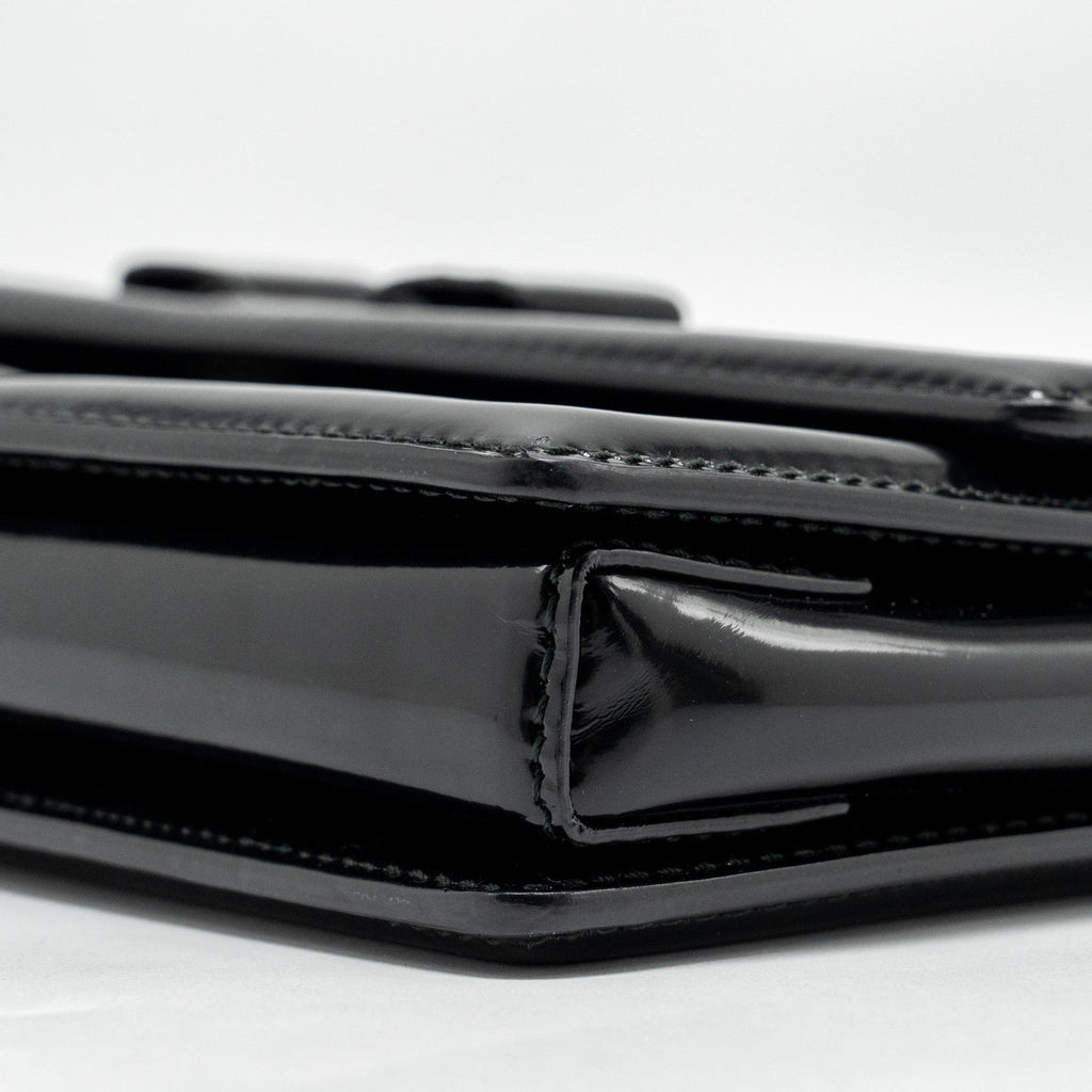 FERRAGAMO GINNY SHOULDER BAG CALFSKIN BLACK SHW