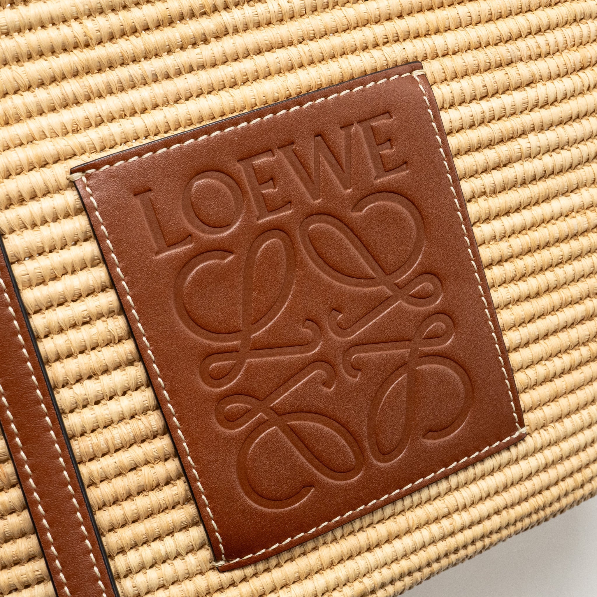 LOEWE SMALL ANAGRAM SQUARE BASKET BAG RAFFIA BROWN/BEIGE