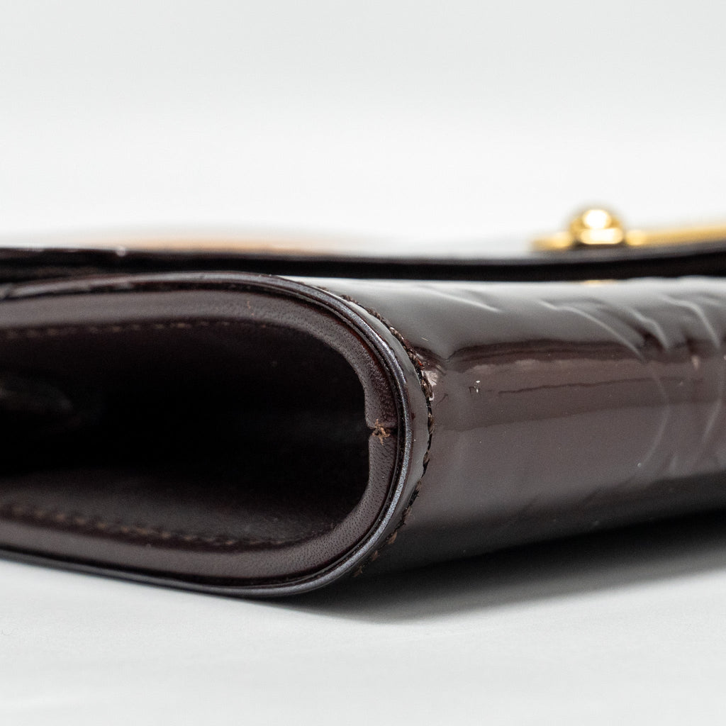 LOUIS VUITTON SUNSET BOULEVARD CLUTCH MONOGRAM VERNIS AMARANTE GHW
