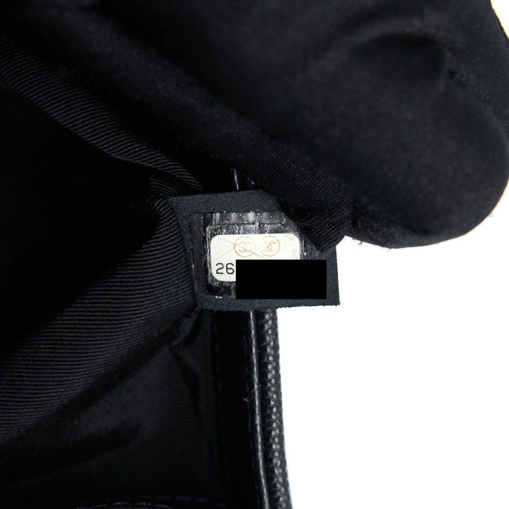 CHANEL MEDIUM BOY BAG CAVIAR BLACK WITH RUTHENIUM SLIVER HARDWARE