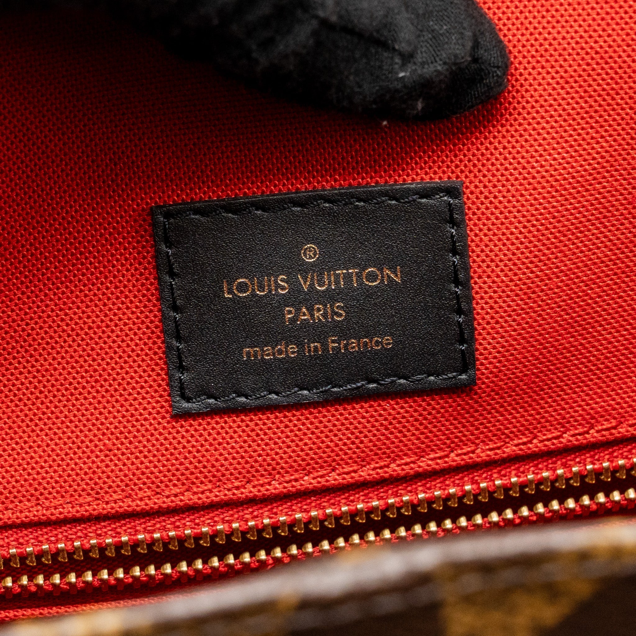 LOUIS VUITTON ONTHEGO MM MONOGRAM CANVAS GHW