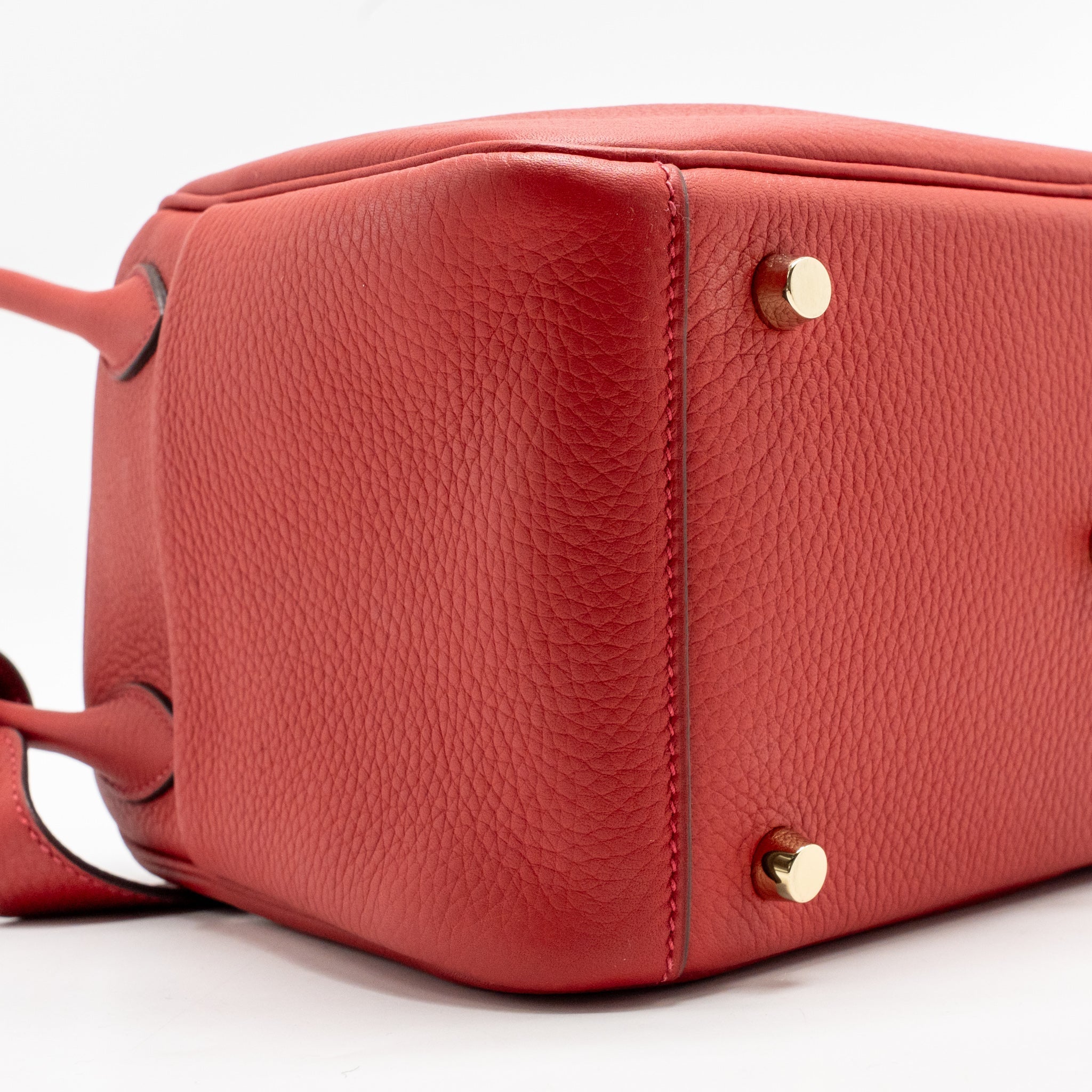 HERMES LINDY 26 CLEMENCE ROUGE CASAQUE GHW