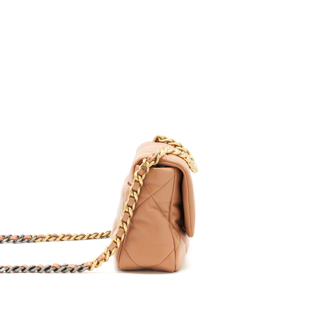 CHANEL 21K SMALL 19 FLAP BAG LAMBSKIN CARAMEL GHW(MICROCHIP)