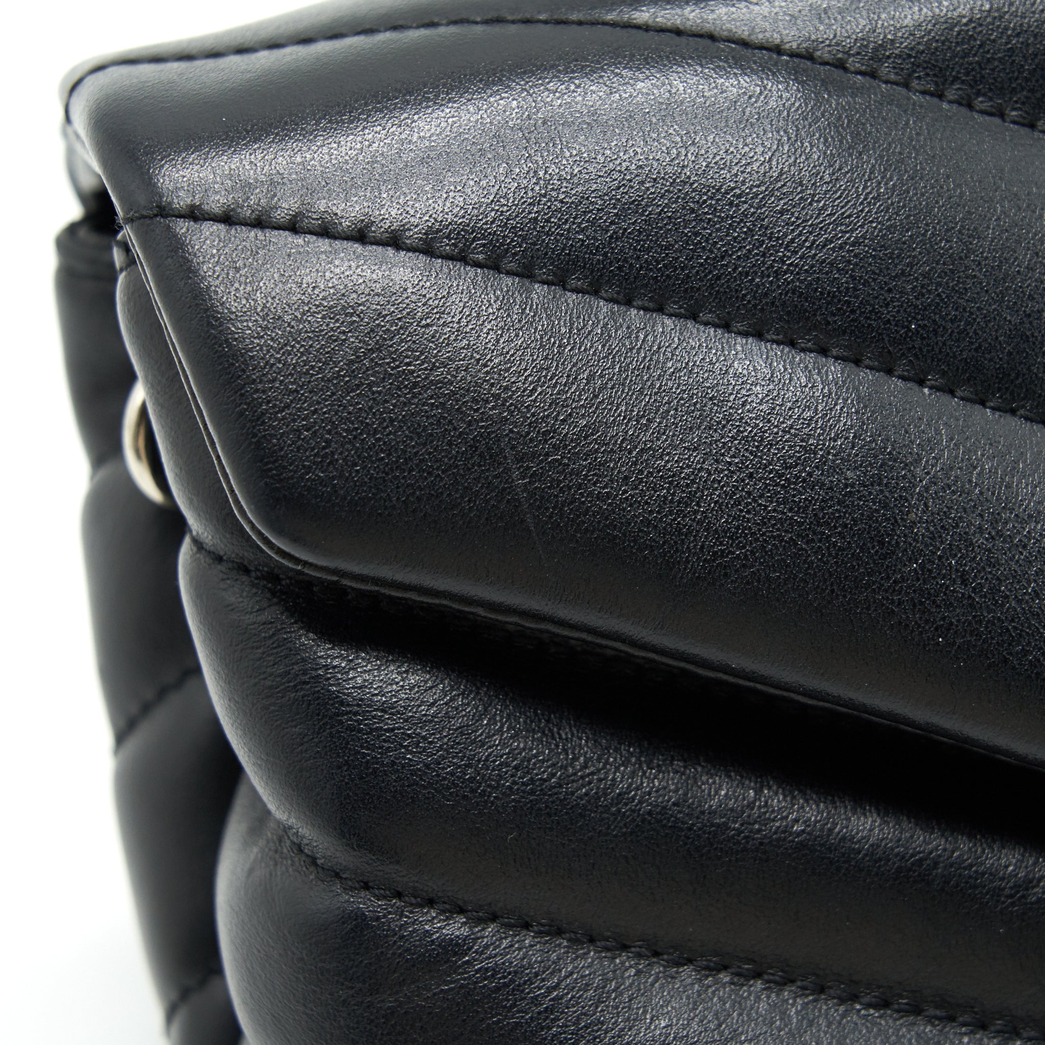SAINT LAURENT LOU LOU TOY BAG BLACK SHW