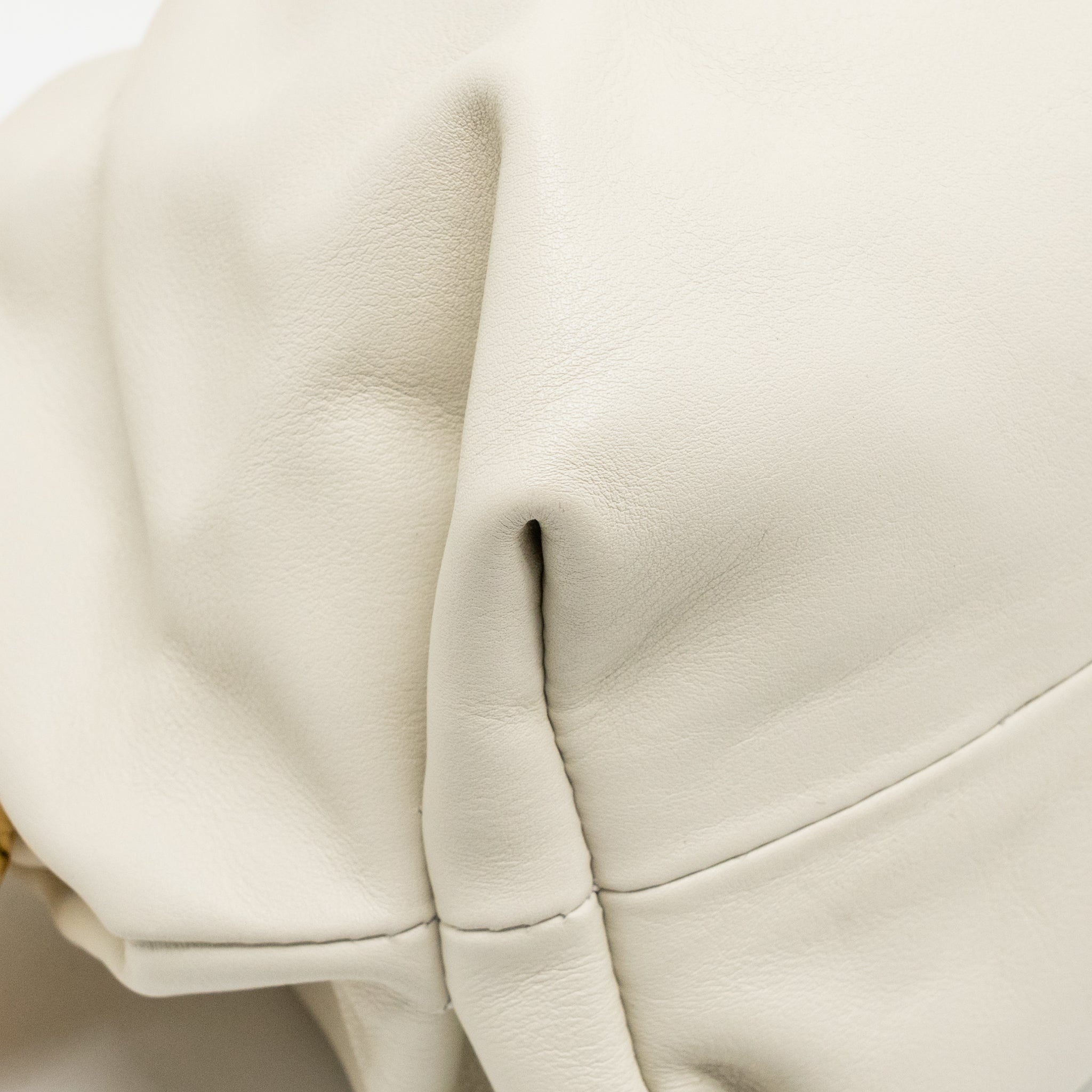 BOTTEGA VENETA CHAIN POUCH BAG CALFSKIN WHITE GHW