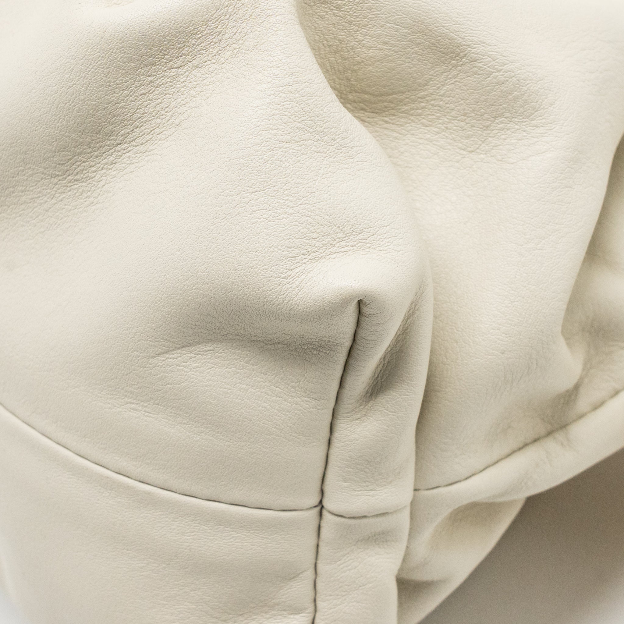 BOTTEGA VENETA CHAIN POUCH BAG CALFSKIN WHITE GHW