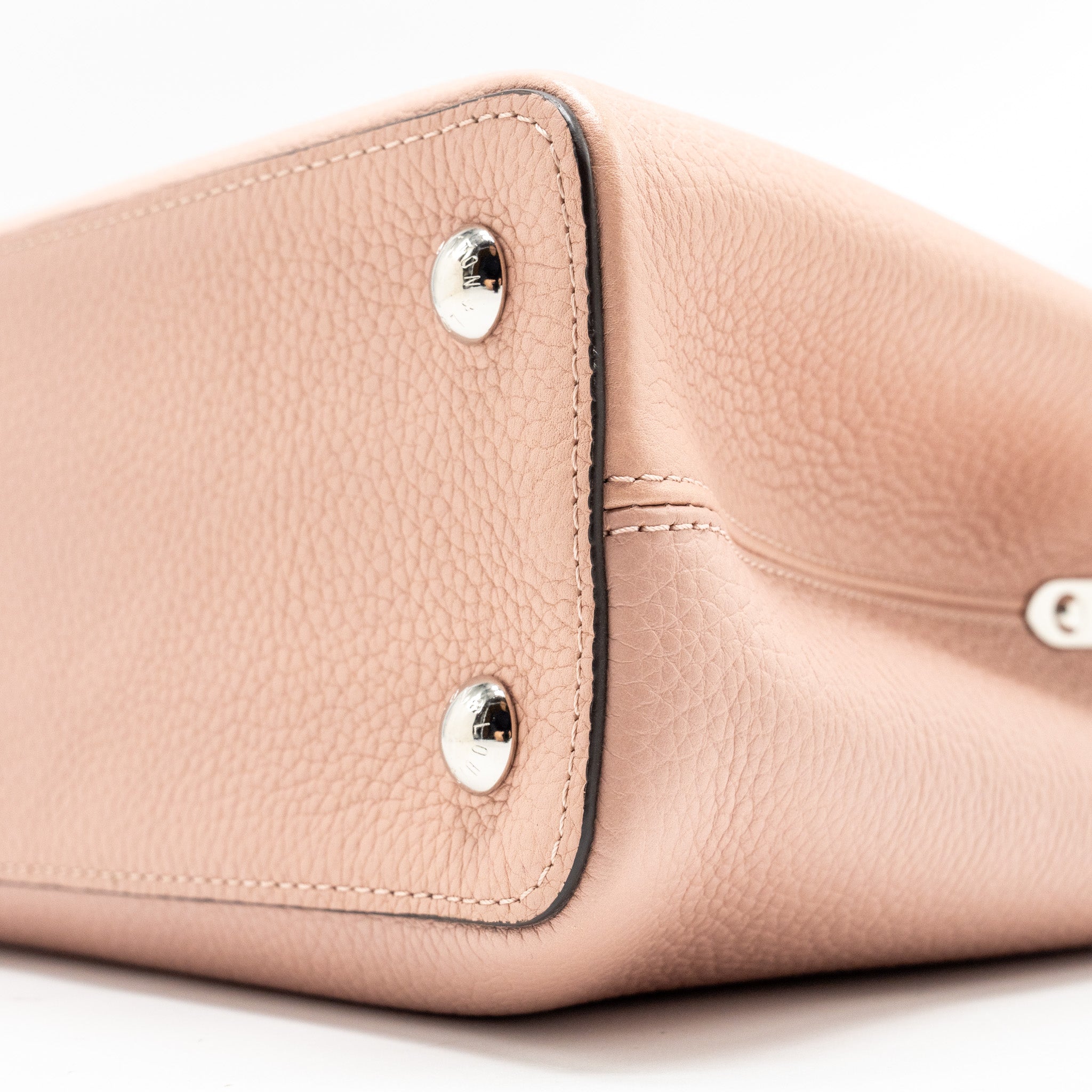 LOUIS VUITTON CAPUCINES MM TAURILLON PINK SHW