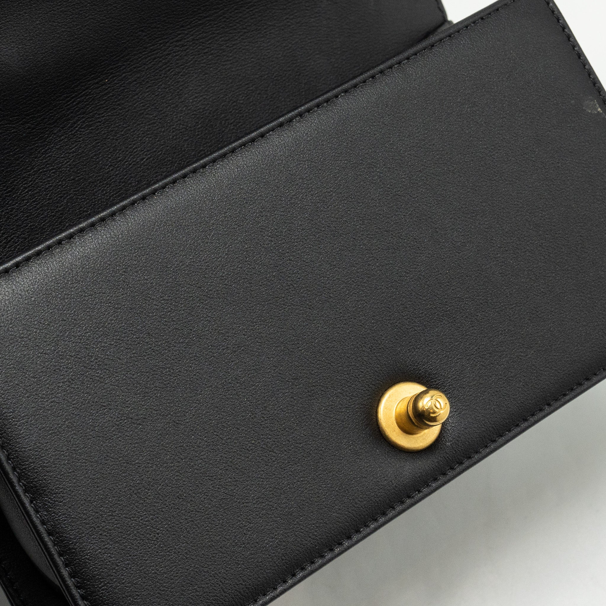 CHANEL SMALL BOY BAG CALFSKIN BLACK GHW (MICROCHIP)