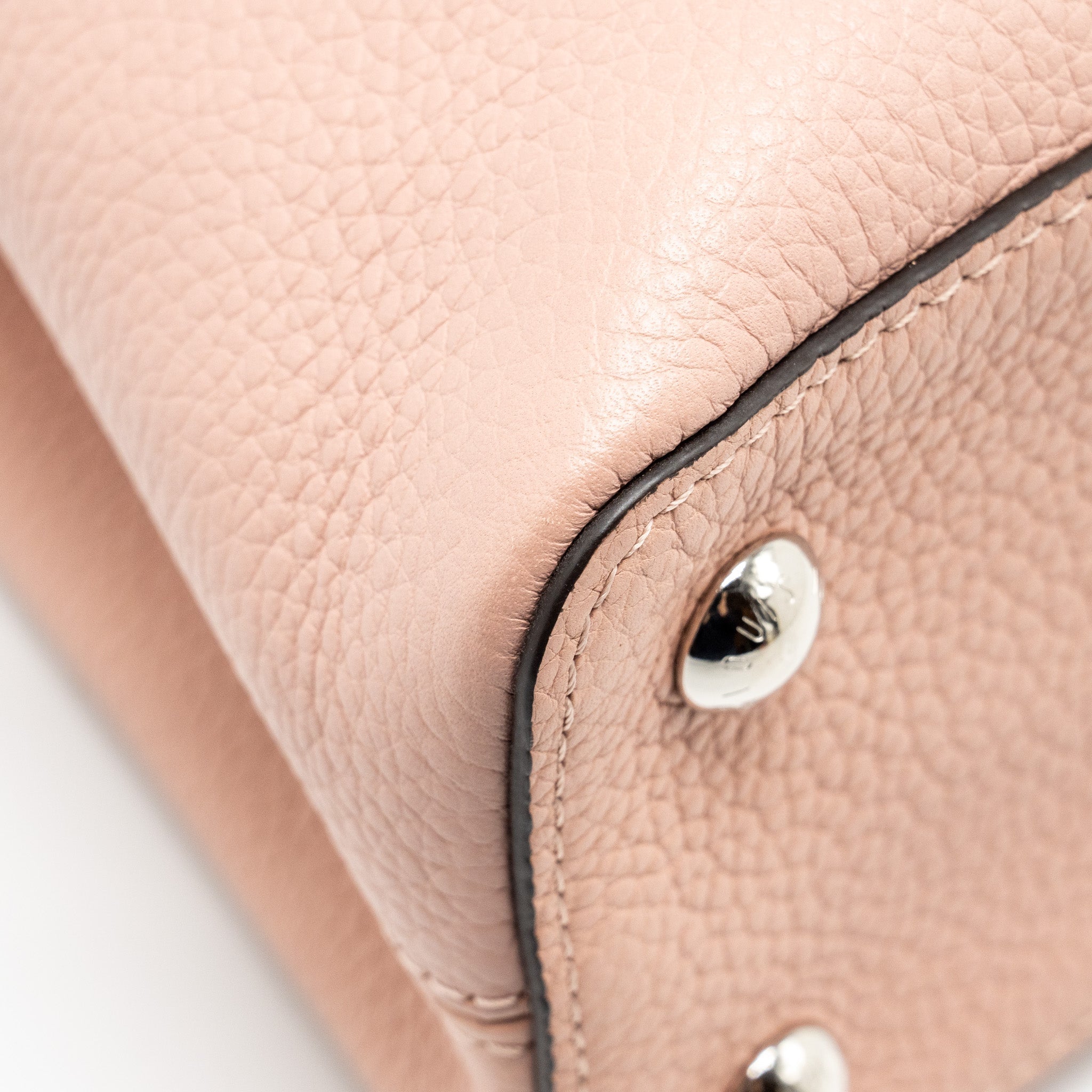 LOUIS VUITTON CAPUCINES MM TAURILLON PINK SHW