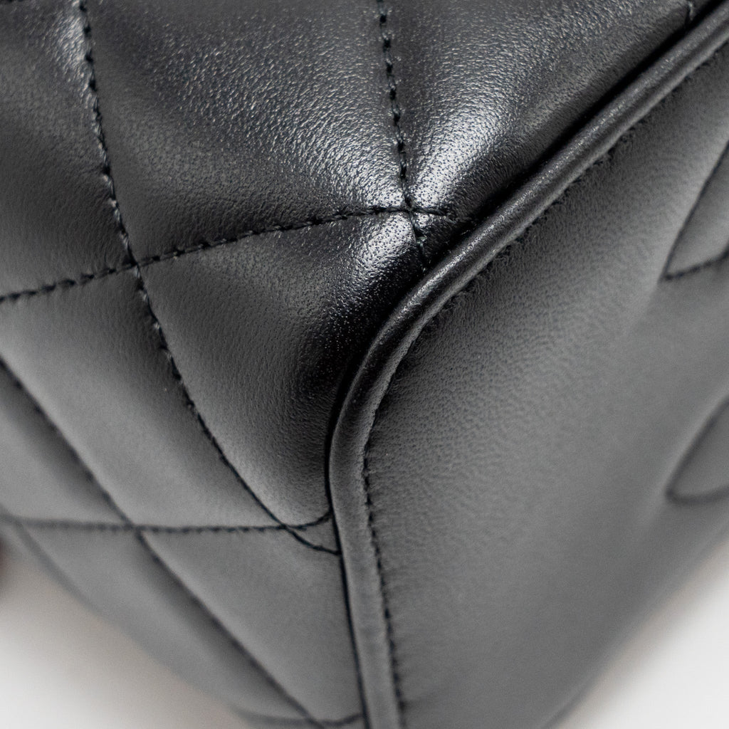 CHANEL TOP HANDLE LONG VANITY CASE LAMBSKIN BLACK LGHW (MICROCHIP)