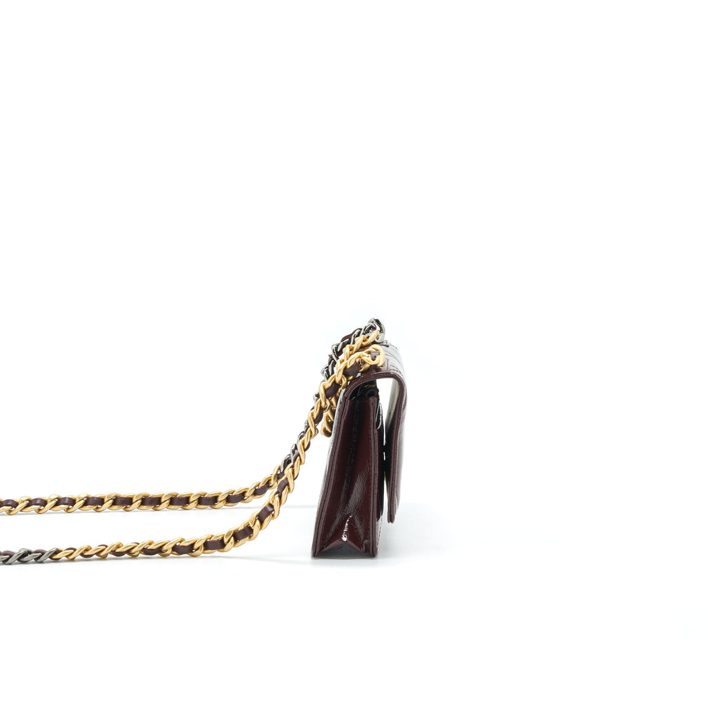 CHANEL 19 WALLET ON CHAIN BURGUNDY