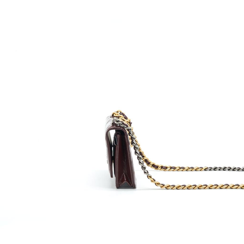 CHANEL 19 WALLET ON CHAIN BURGUNDY