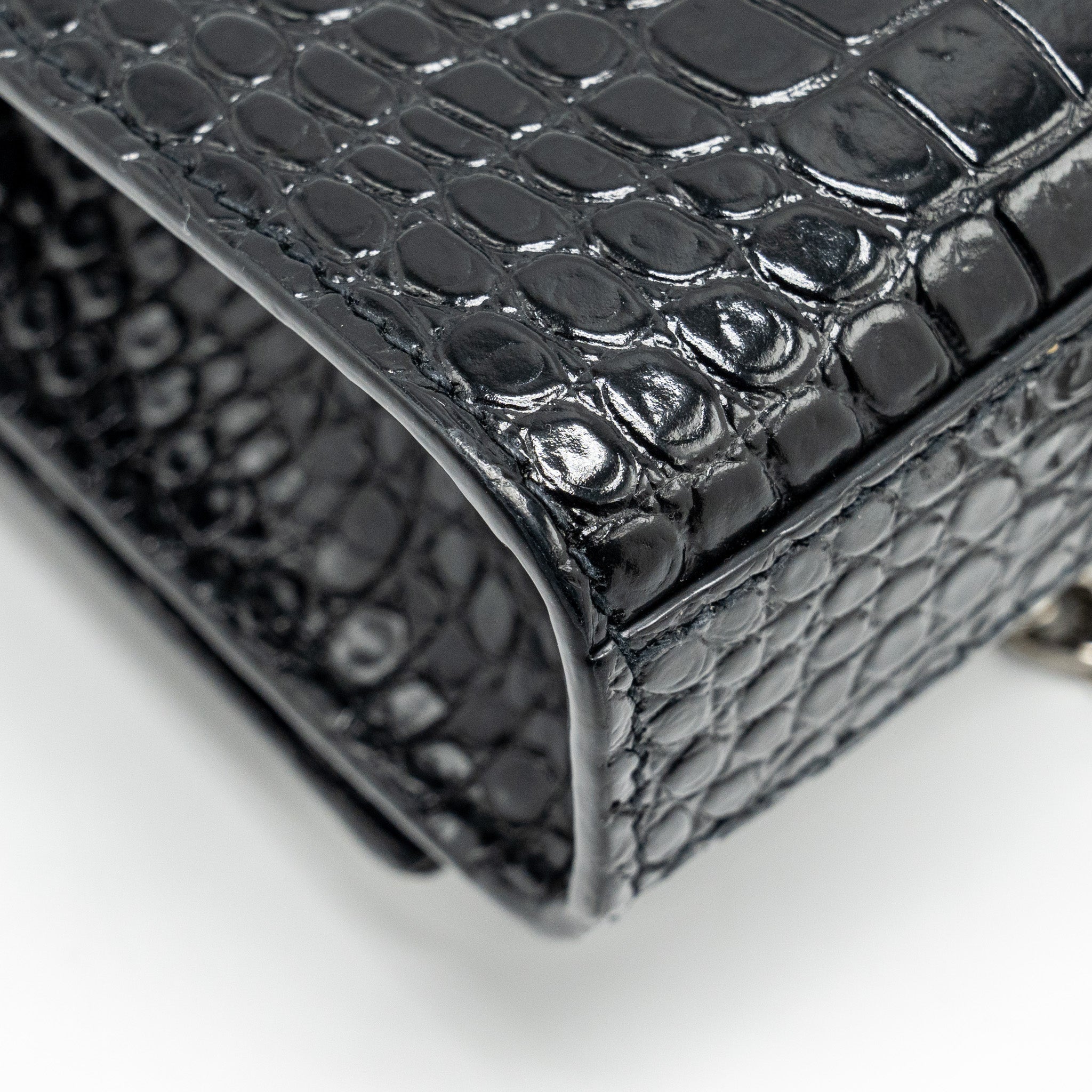 SAINT LAURENT /YSL KATE SMALL CHAIN WALLET WITH TASSEL IN CROCODILE-EMBOSSED BLACK SHW