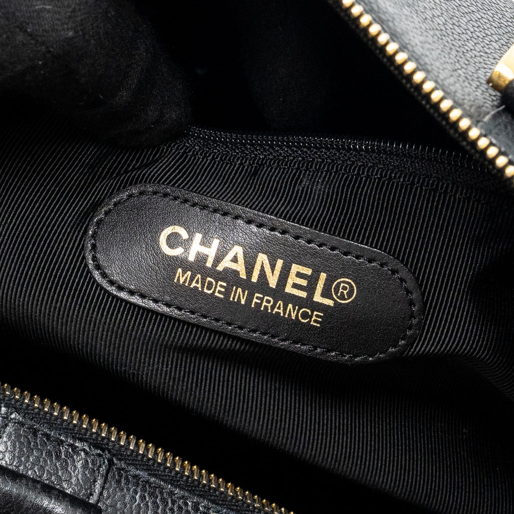 CHANEL VINTAGE TRAVEL BAG CAVIAR BLACK GHW