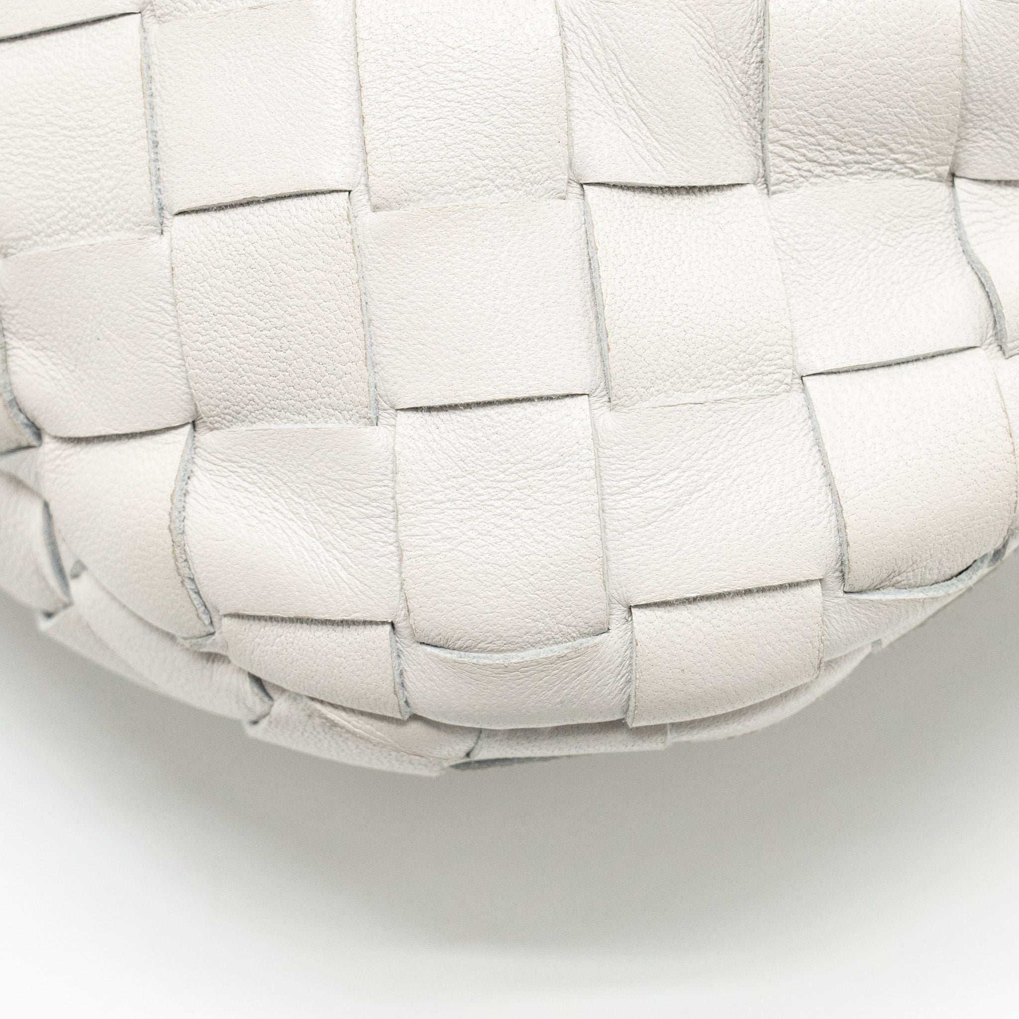 BOTTEGA VENETA MINI JODIE LAMBSKIN CHALK SHW