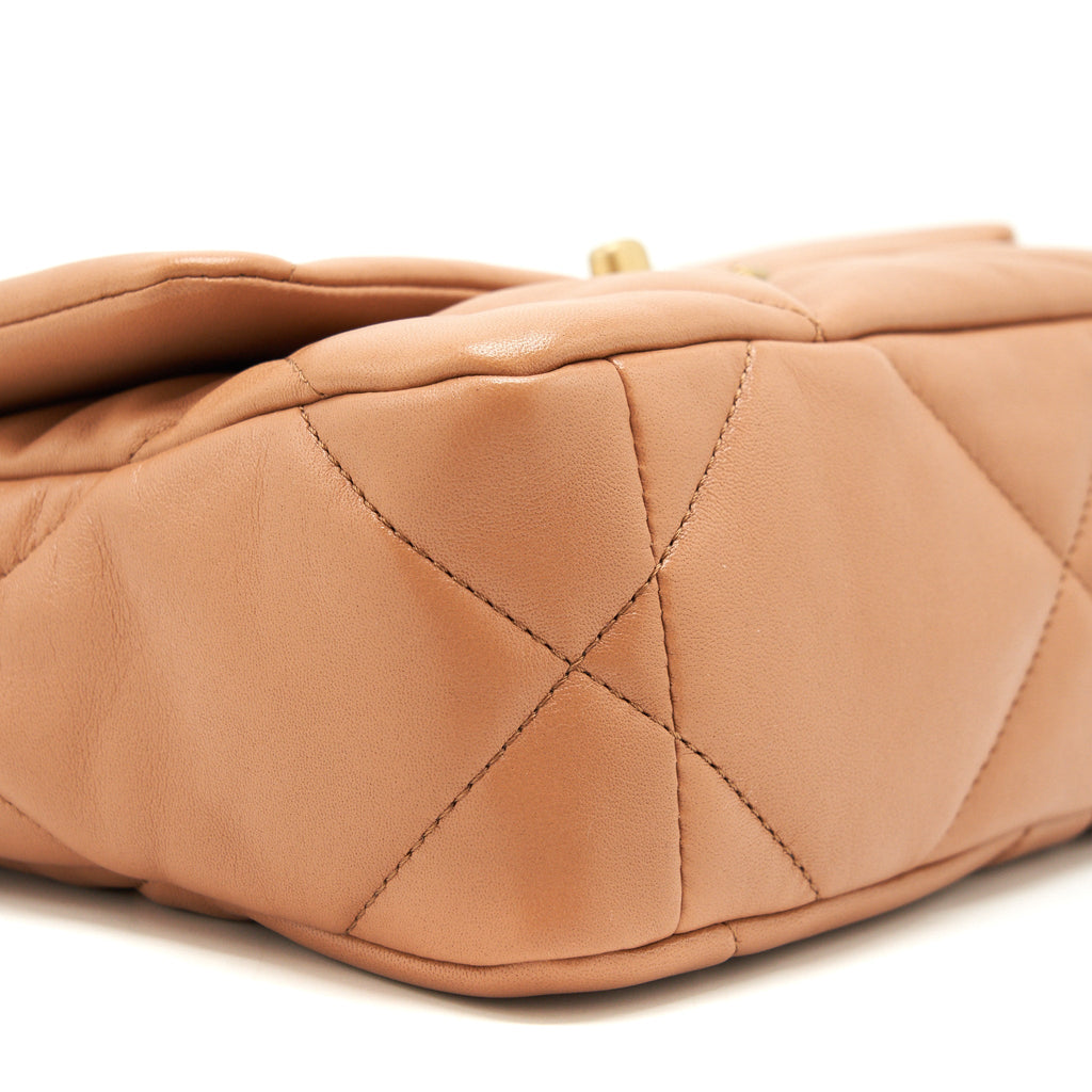 CHANEL 21K SMALL 19 FLAP BAG LAMBSKIN CARAMEL GHW(MICROCHIP)
